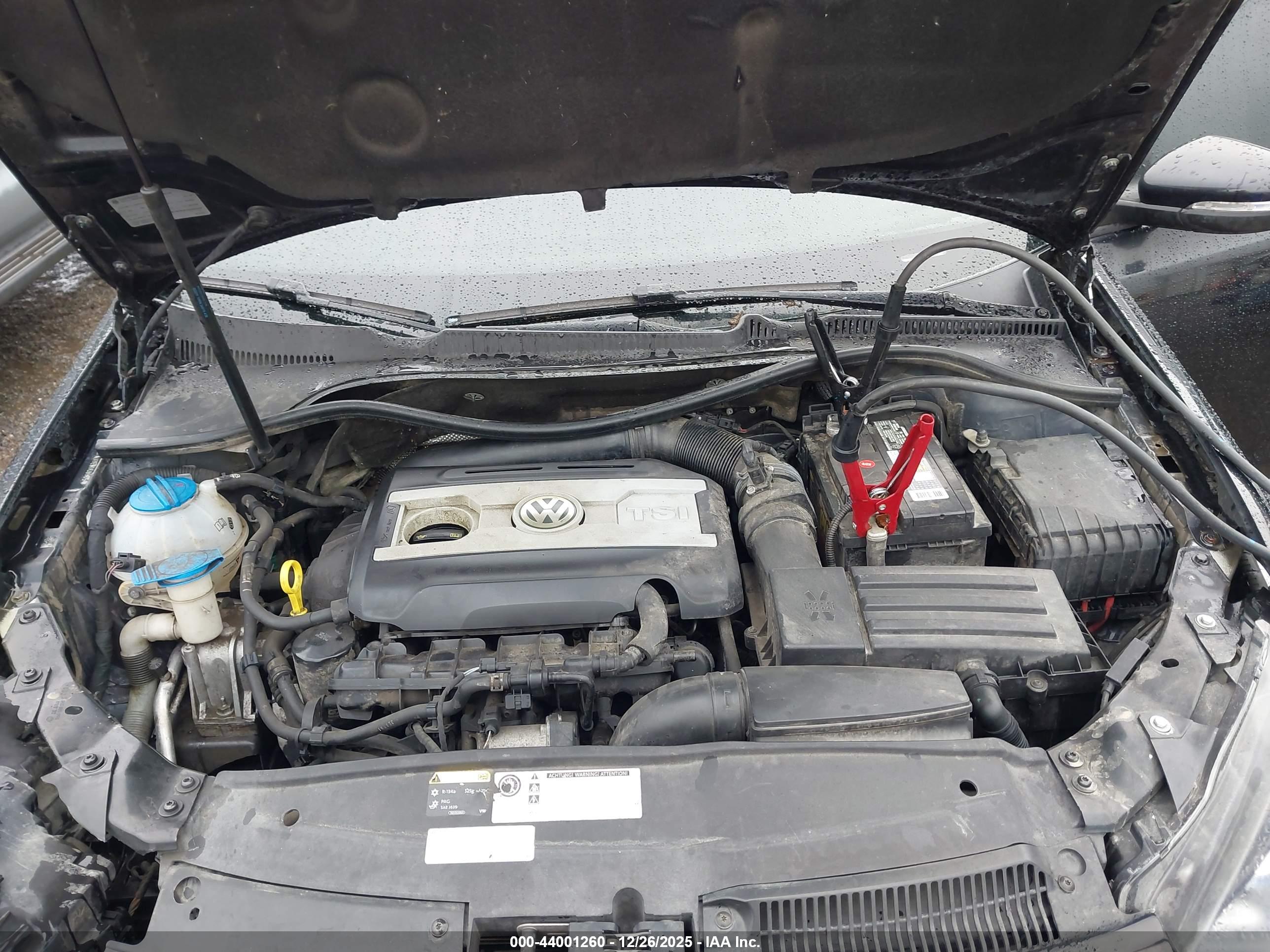 VOLKSWAGEN GTI image 10