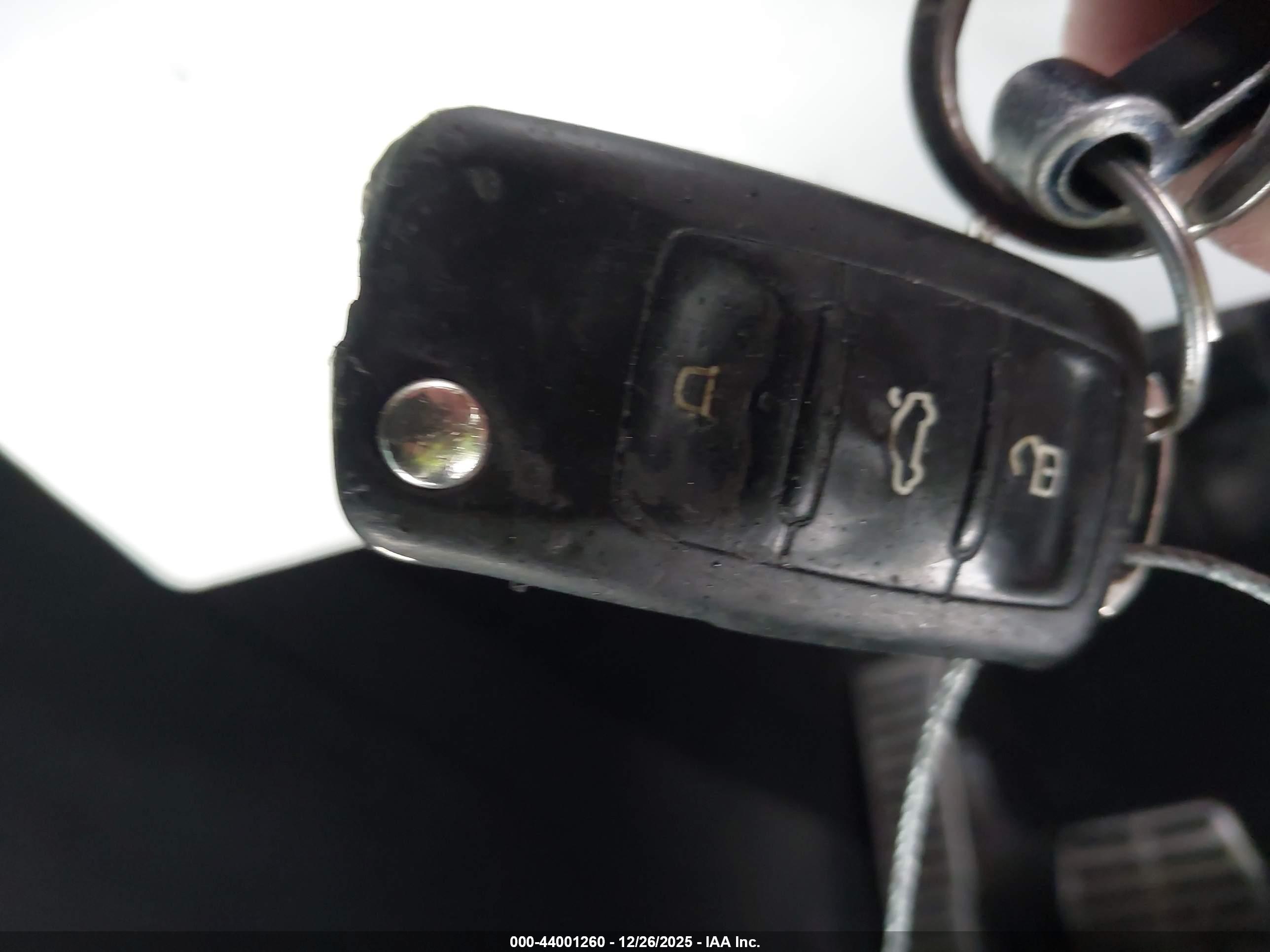 VOLKSWAGEN GTI image 11