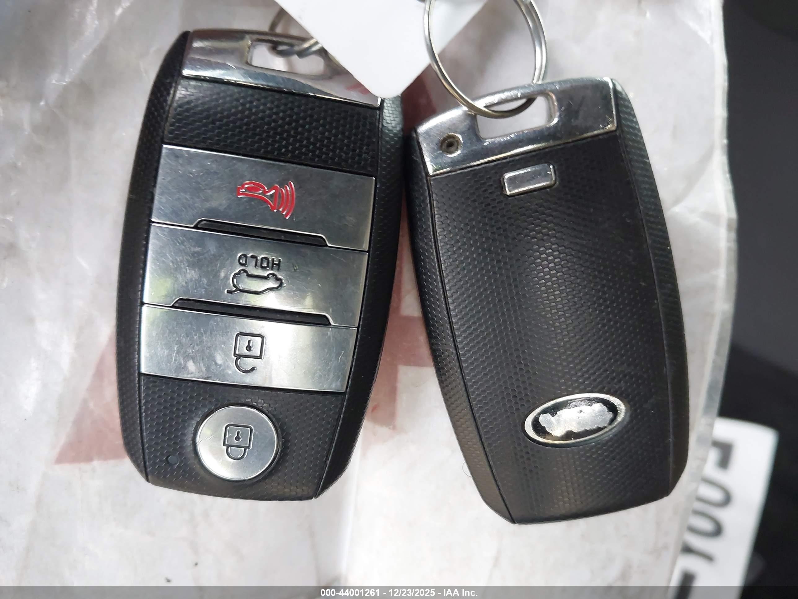 KIA SPORTAGE image 11