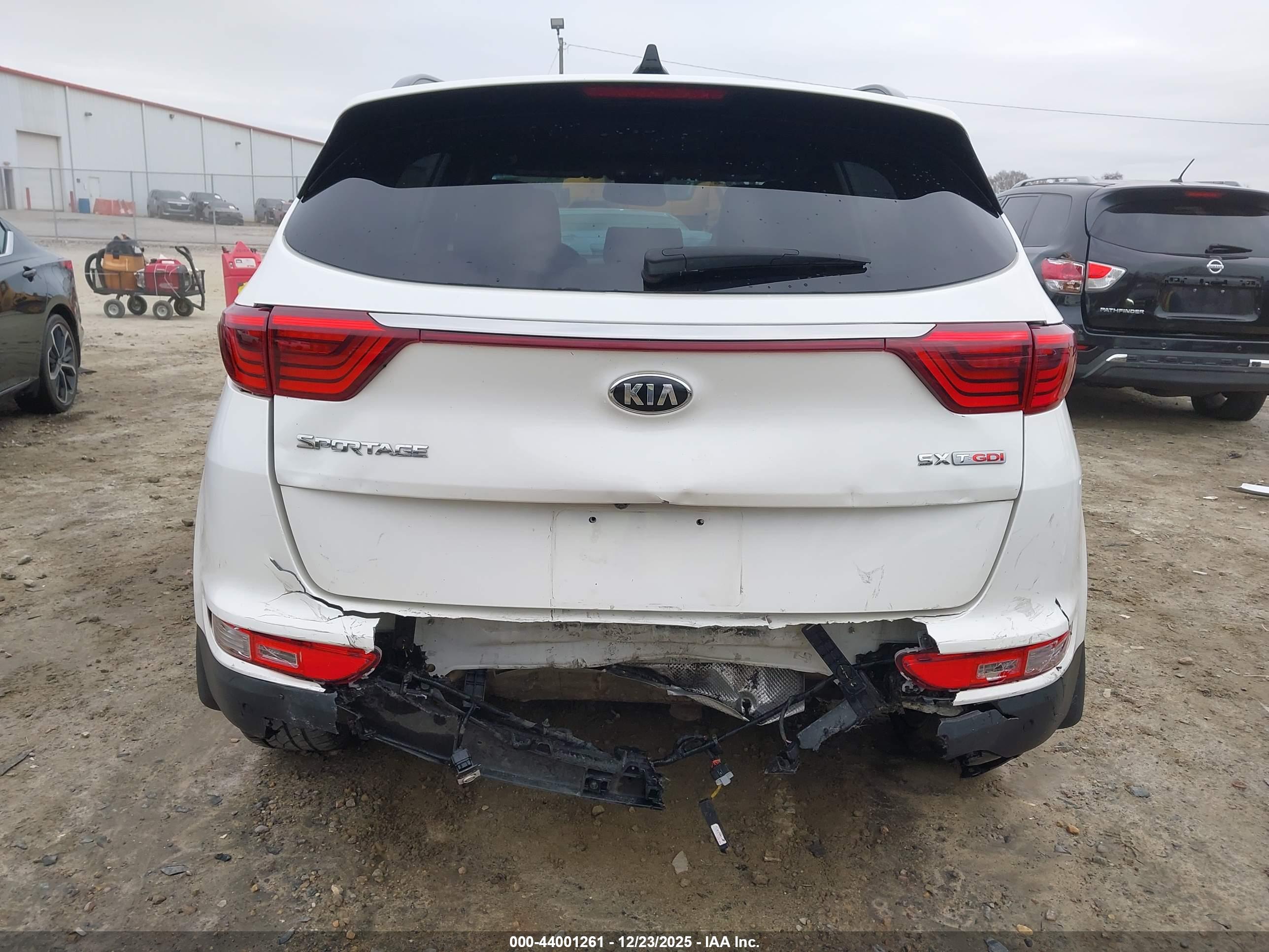 KIA SPORTAGE image 6