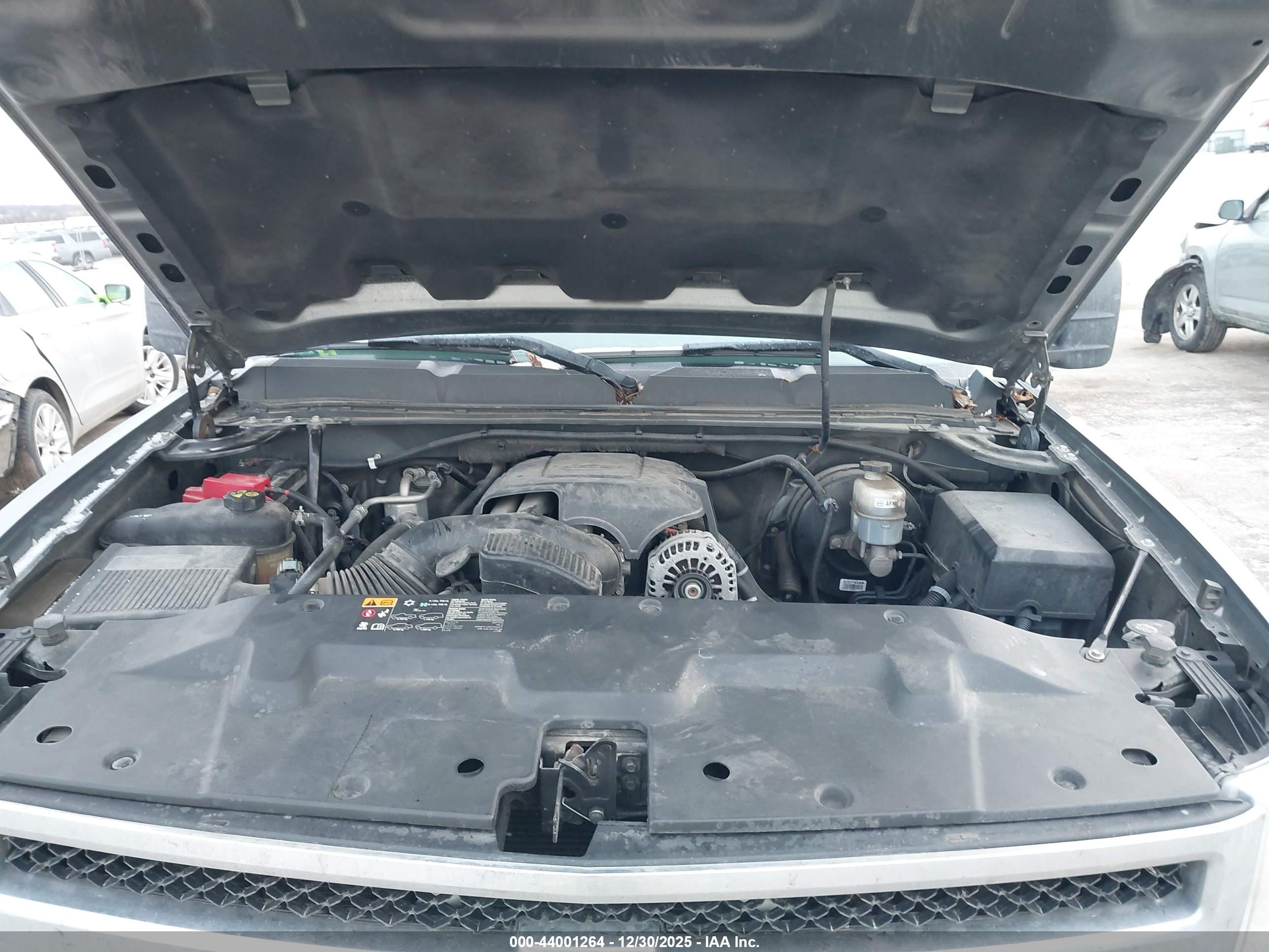 CHEVROLET SILVERADO image 10