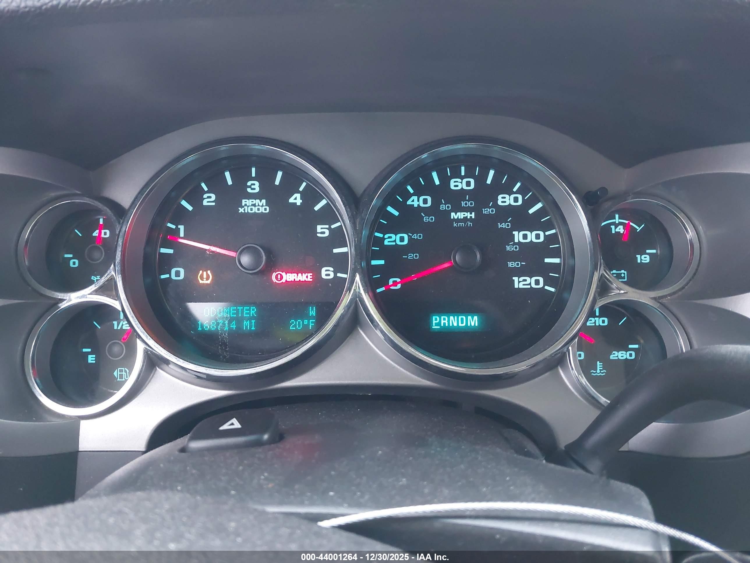 CHEVROLET SILVERADO image 7