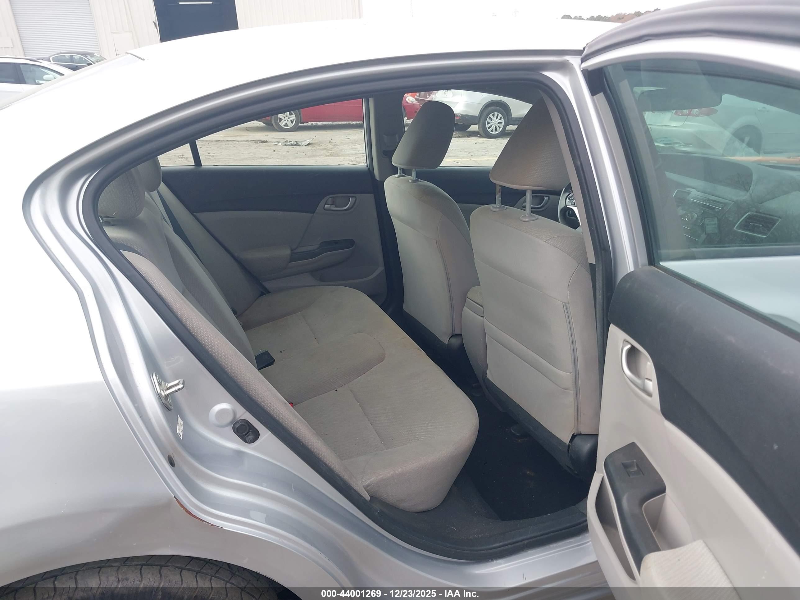 HONDA CIVIC image 8