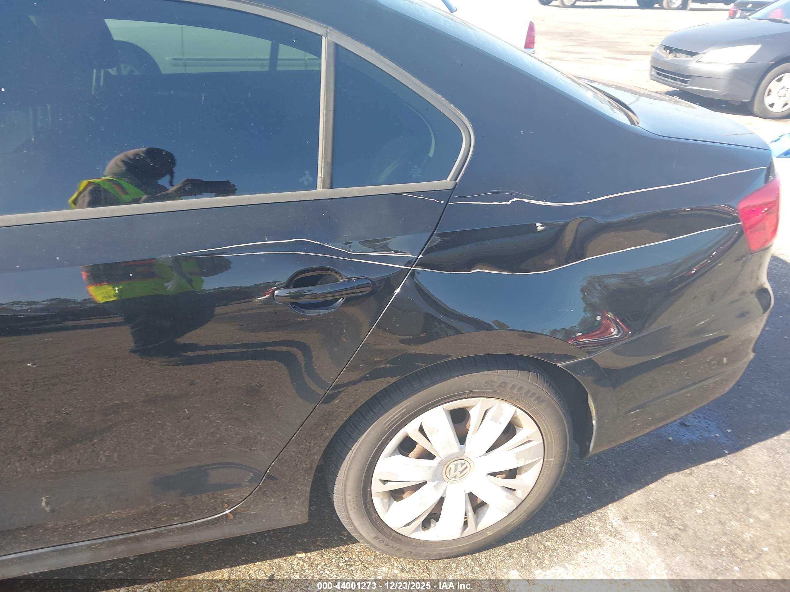 VOLKSWAGEN JETTA image 6