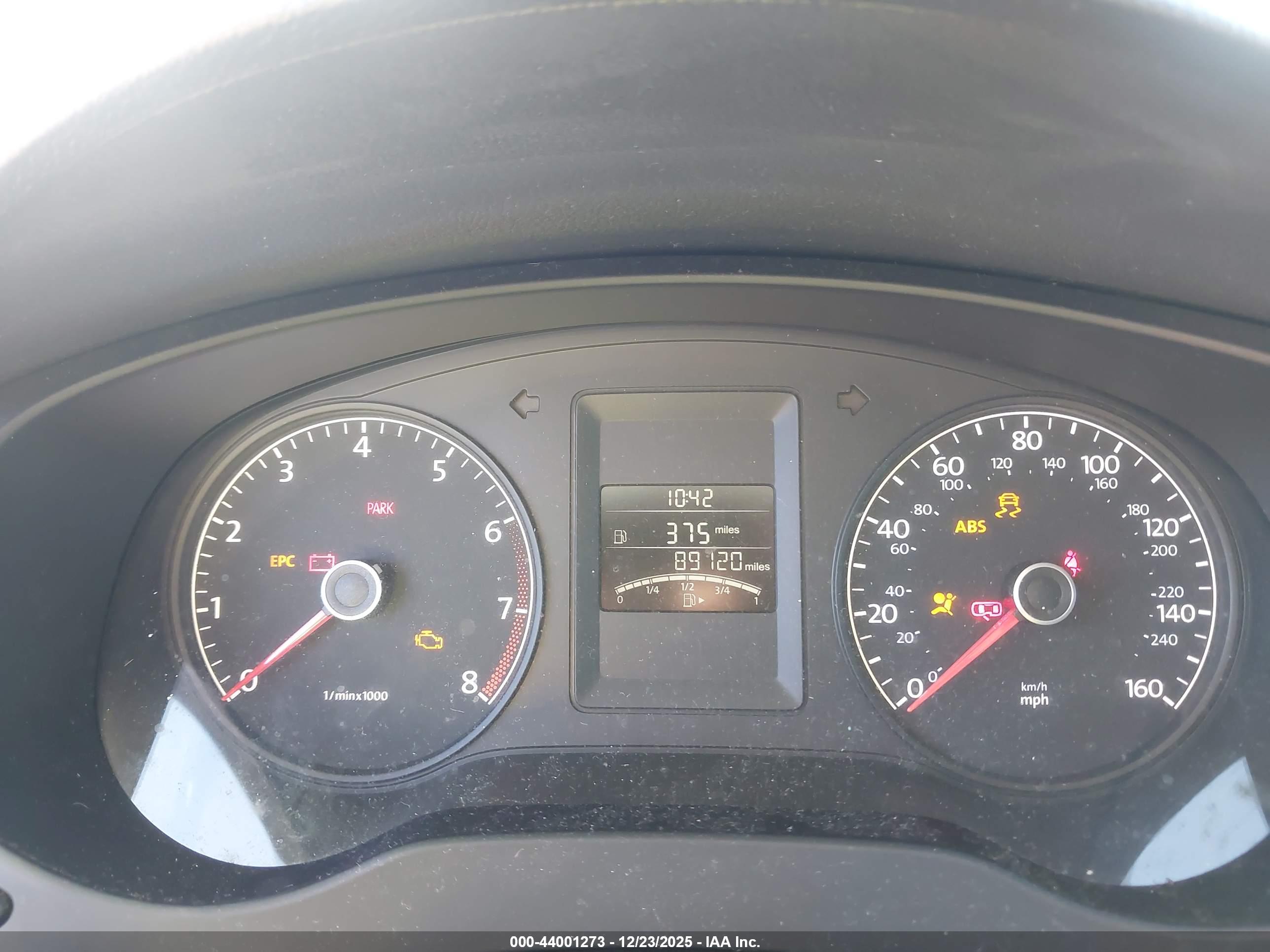 VOLKSWAGEN JETTA image 7