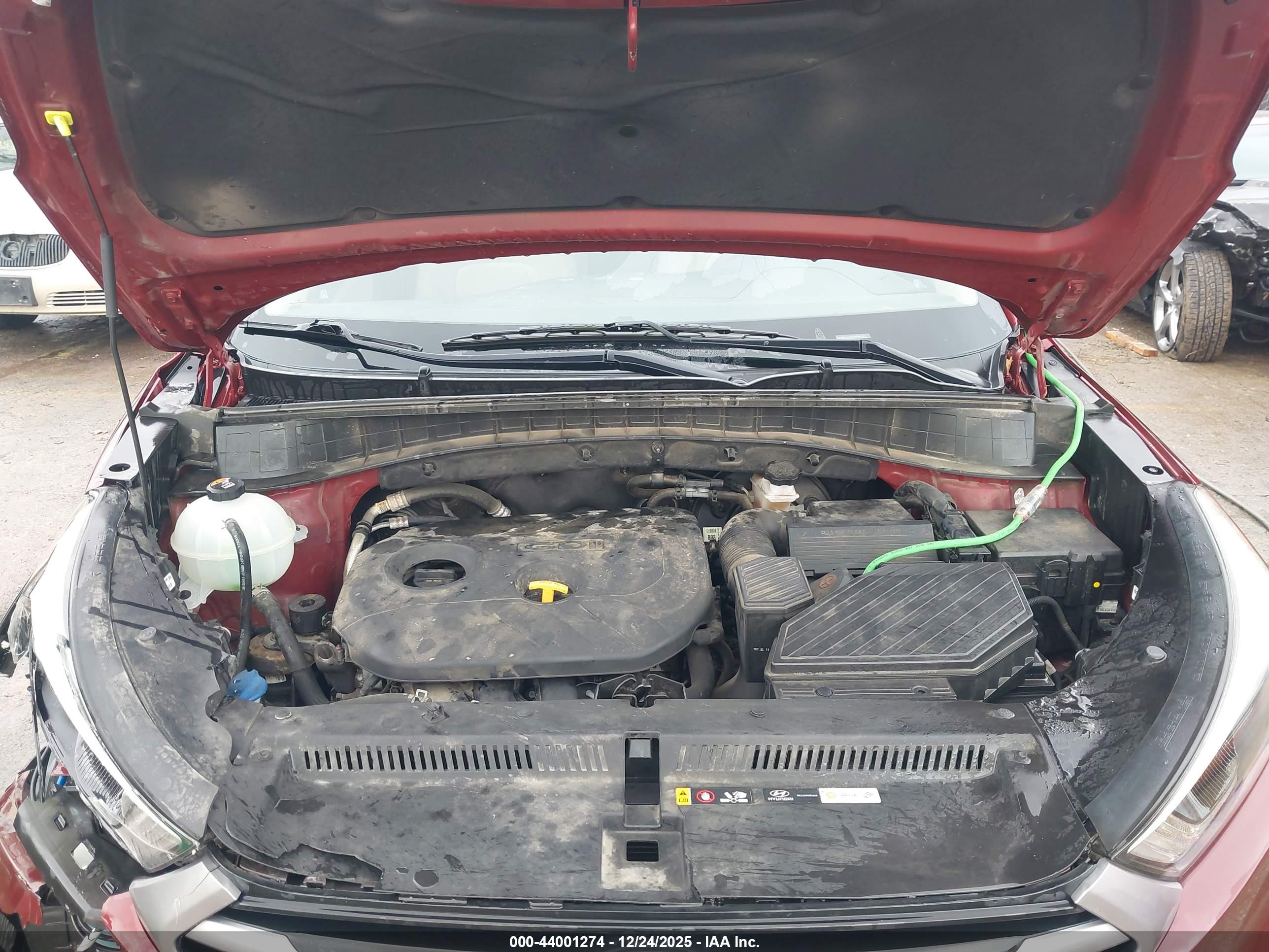 HYUNDAI TUCSON image 10