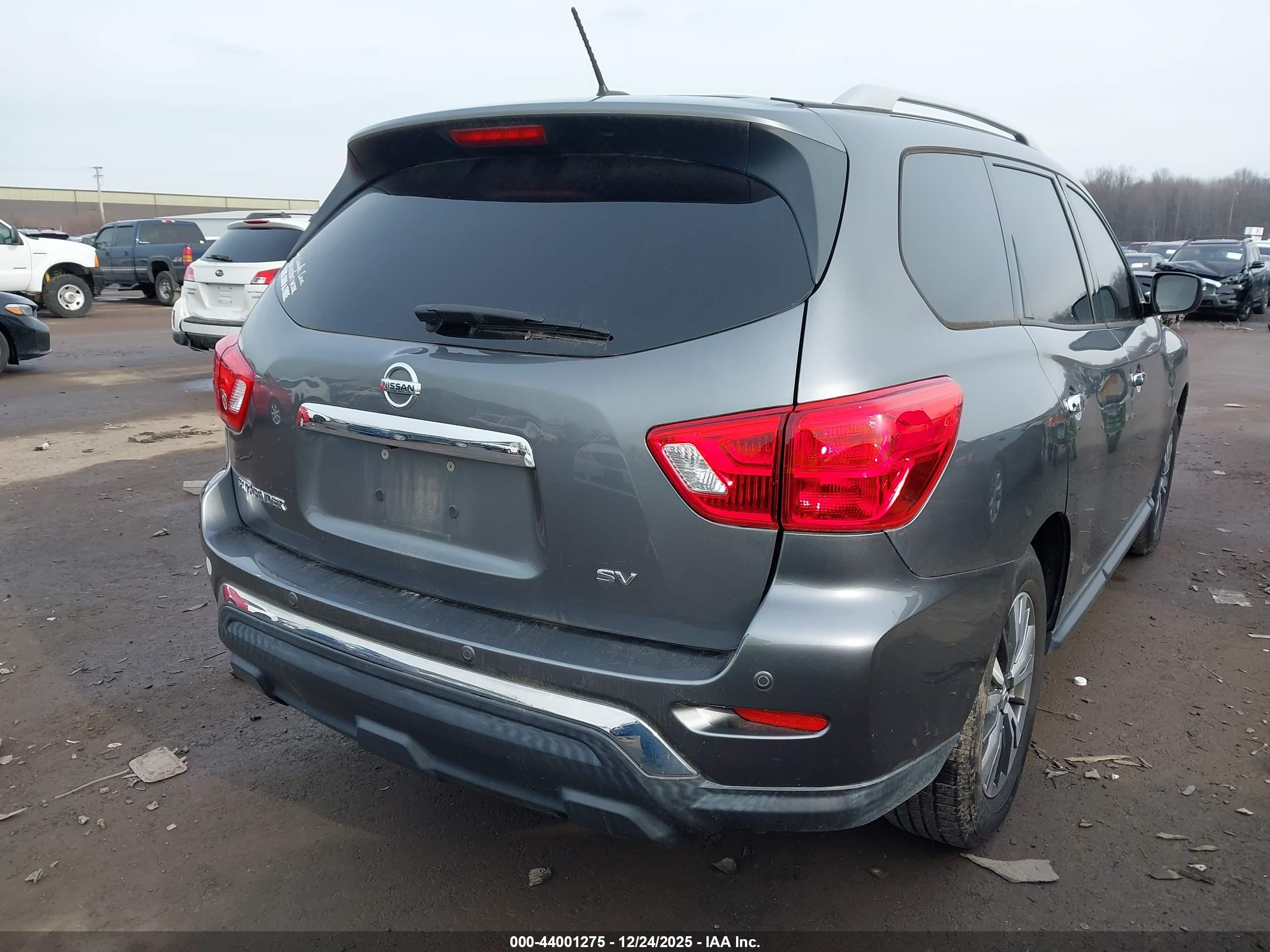 NISSAN PATHFINDER image 4