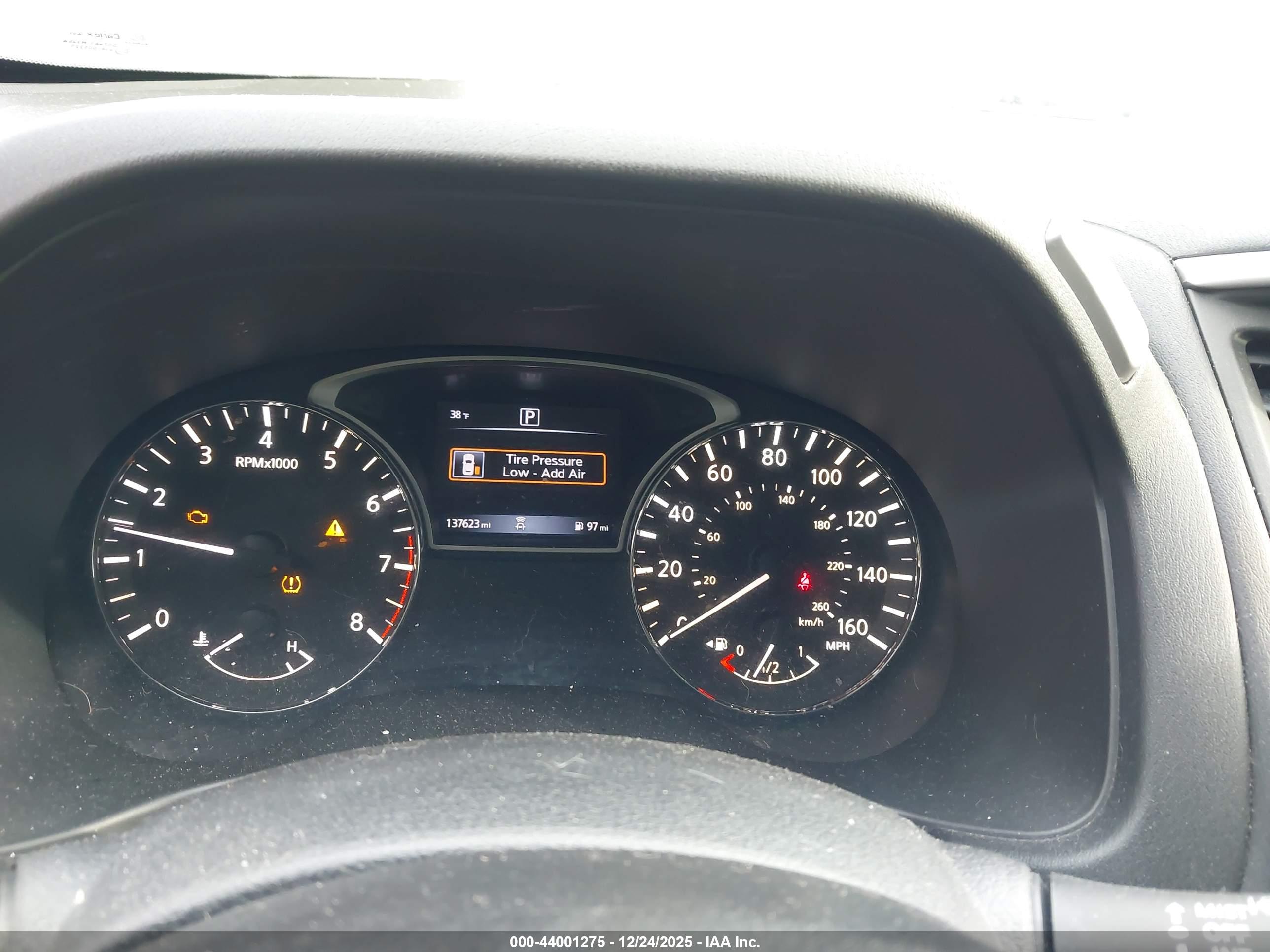 NISSAN PATHFINDER image 7