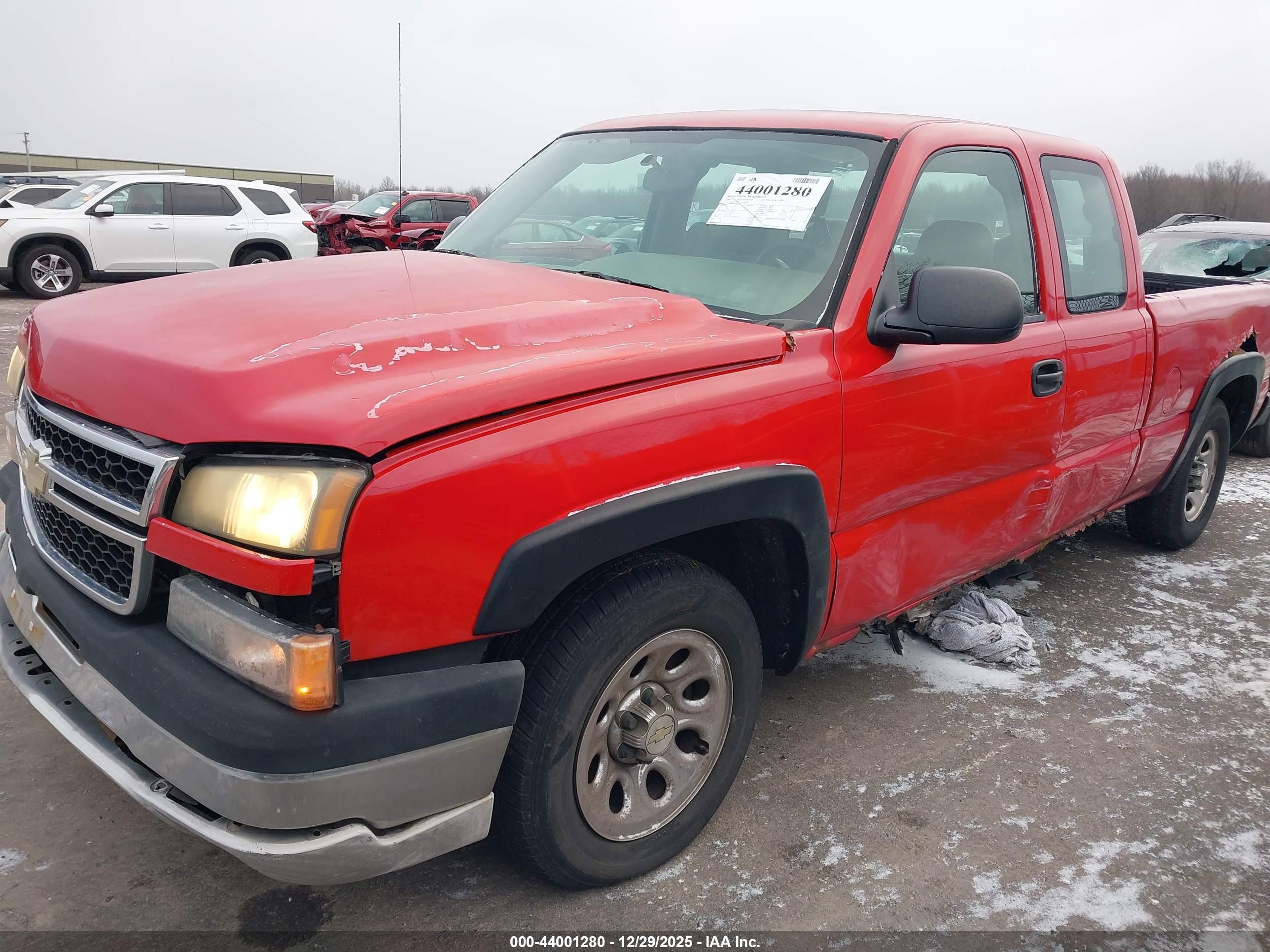 CHEVROLET SILVERADO image 2