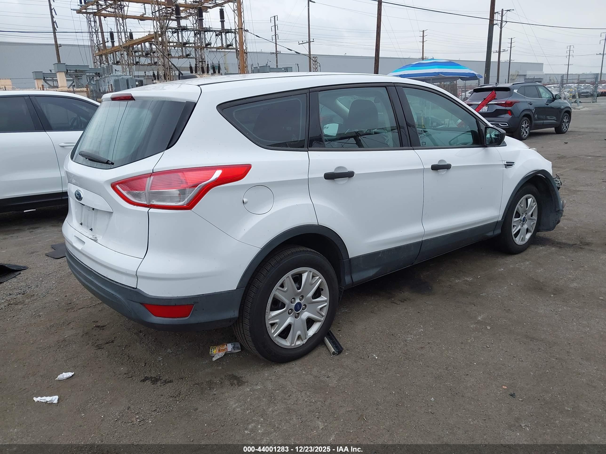 FORD ESCAPE image 4
