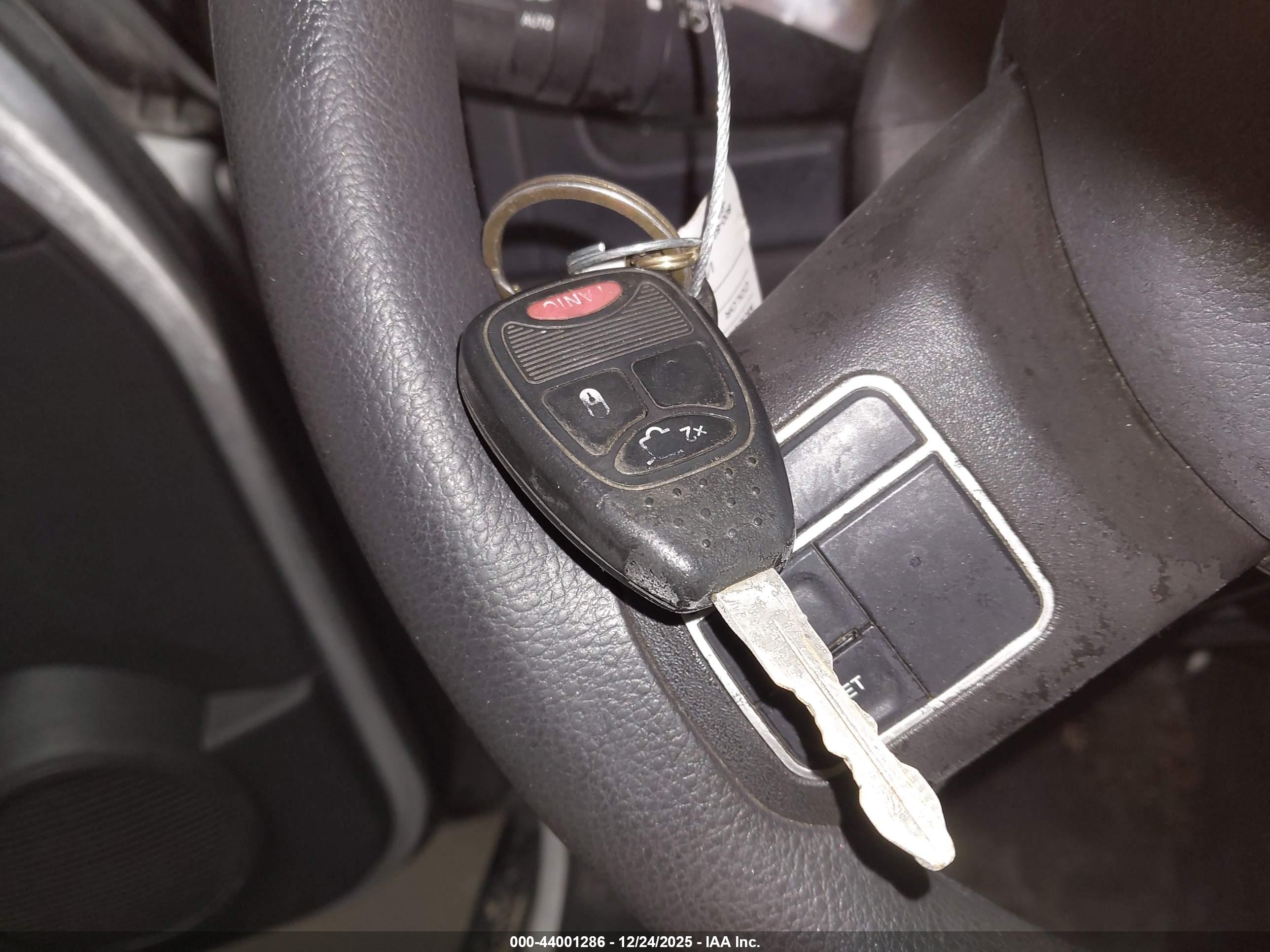 JEEP LIBERTY image 11
