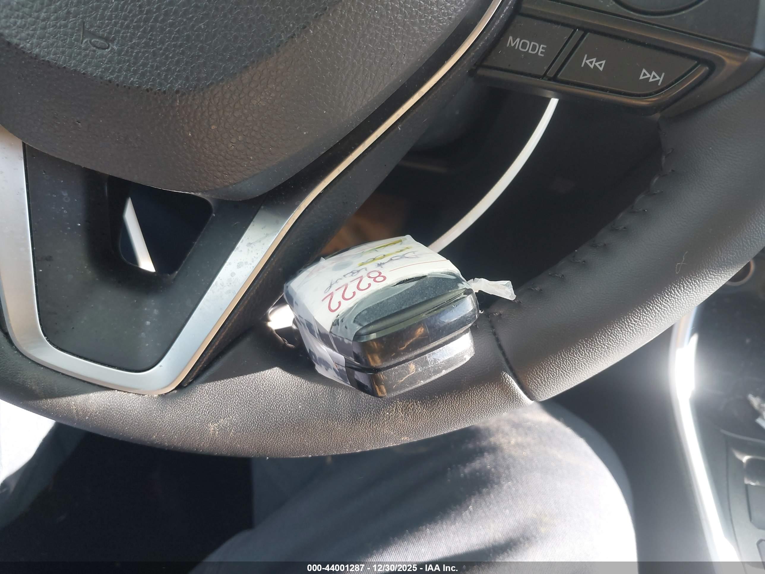 TOYOTA RAV4 image 11