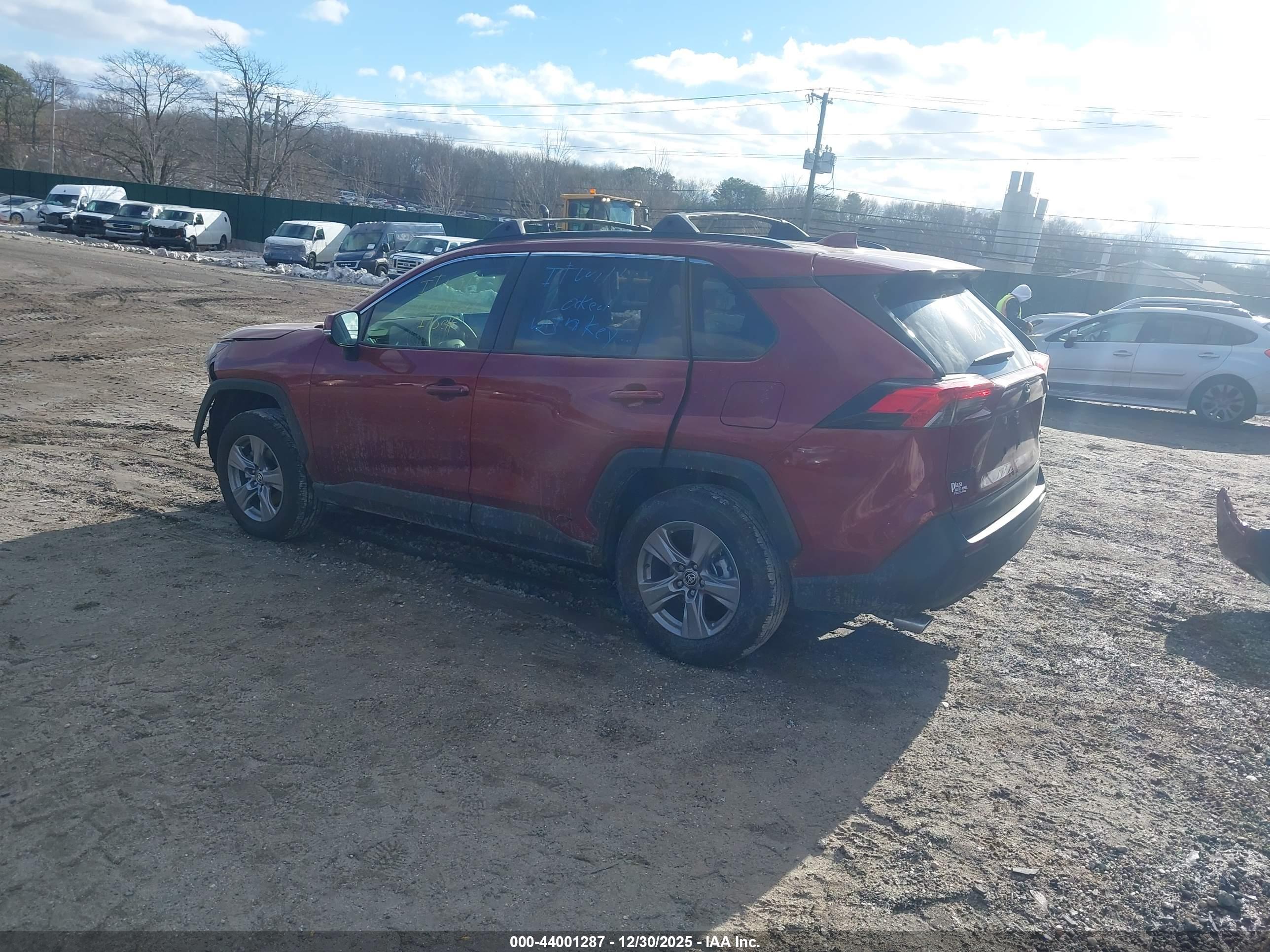 TOYOTA RAV4 image 3
