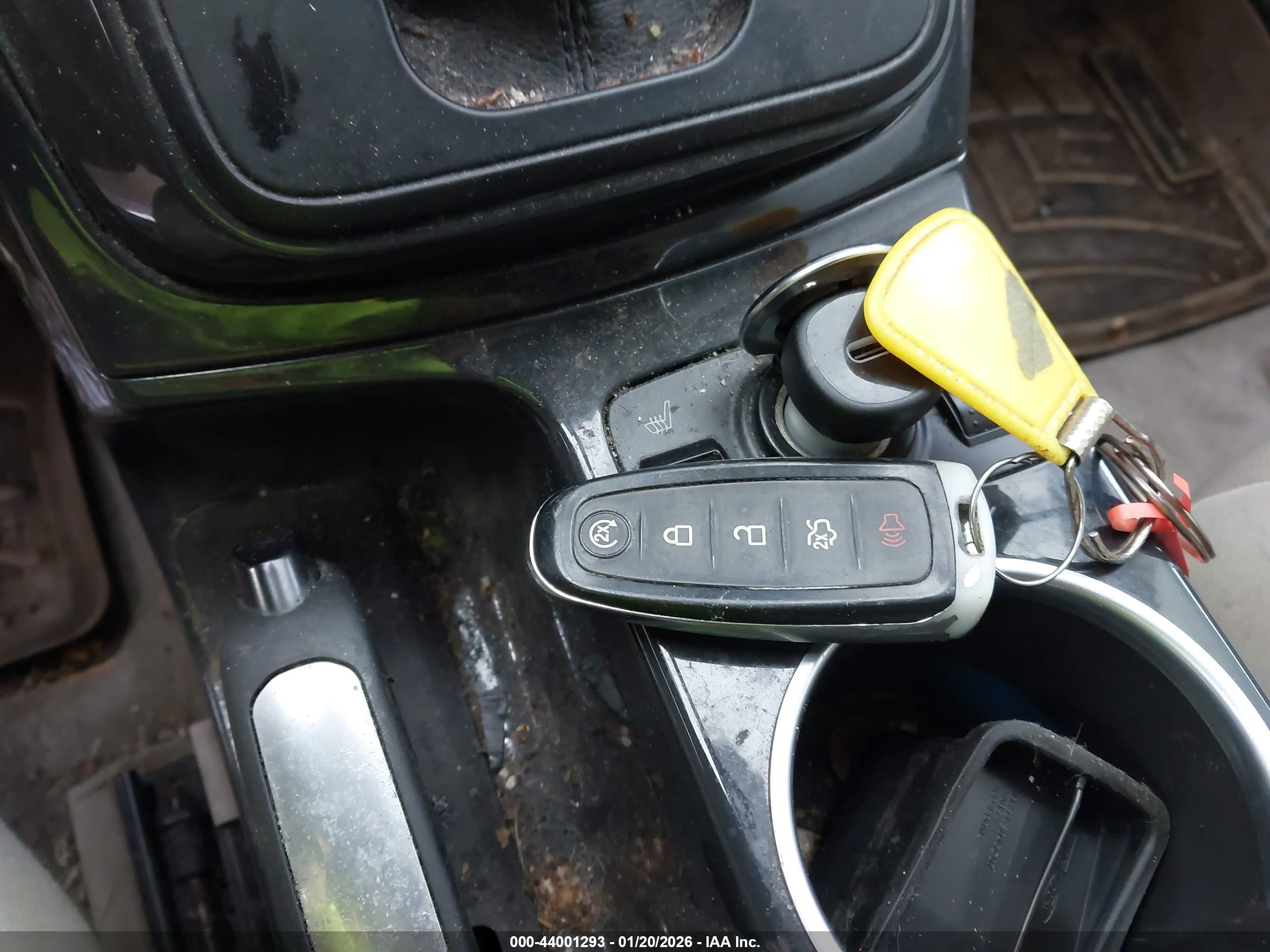 FORD ESCAPE image 11