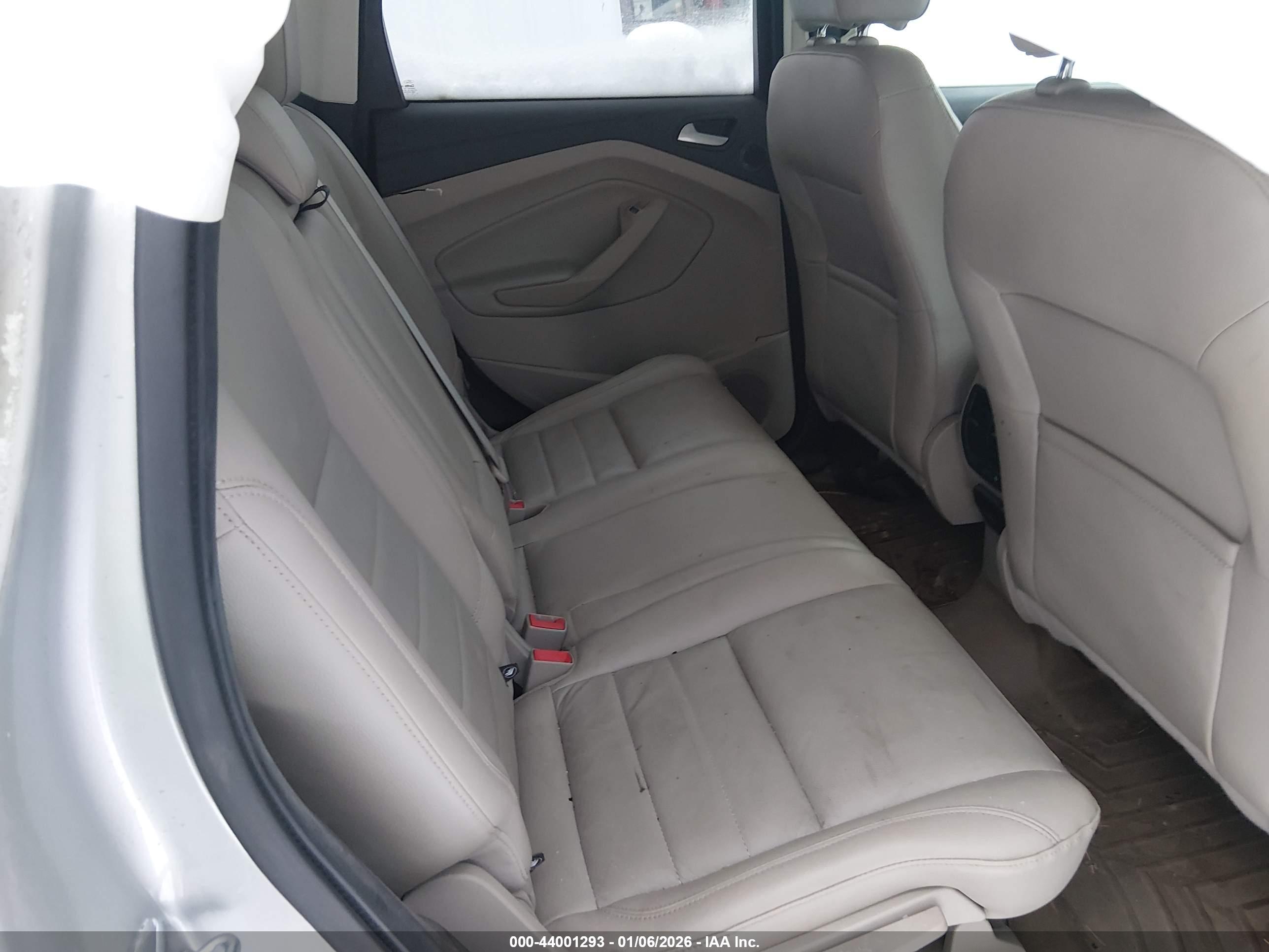 FORD ESCAPE image 8