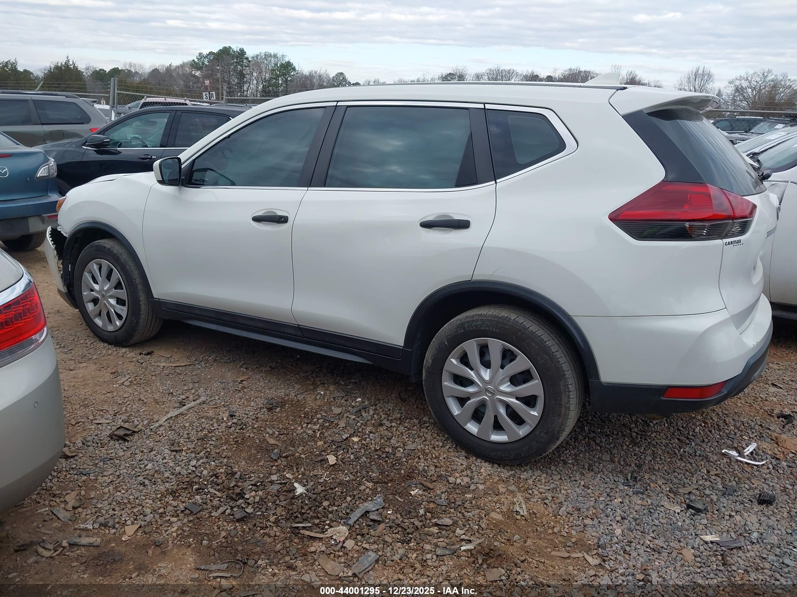 NISSAN ROGUE image 3