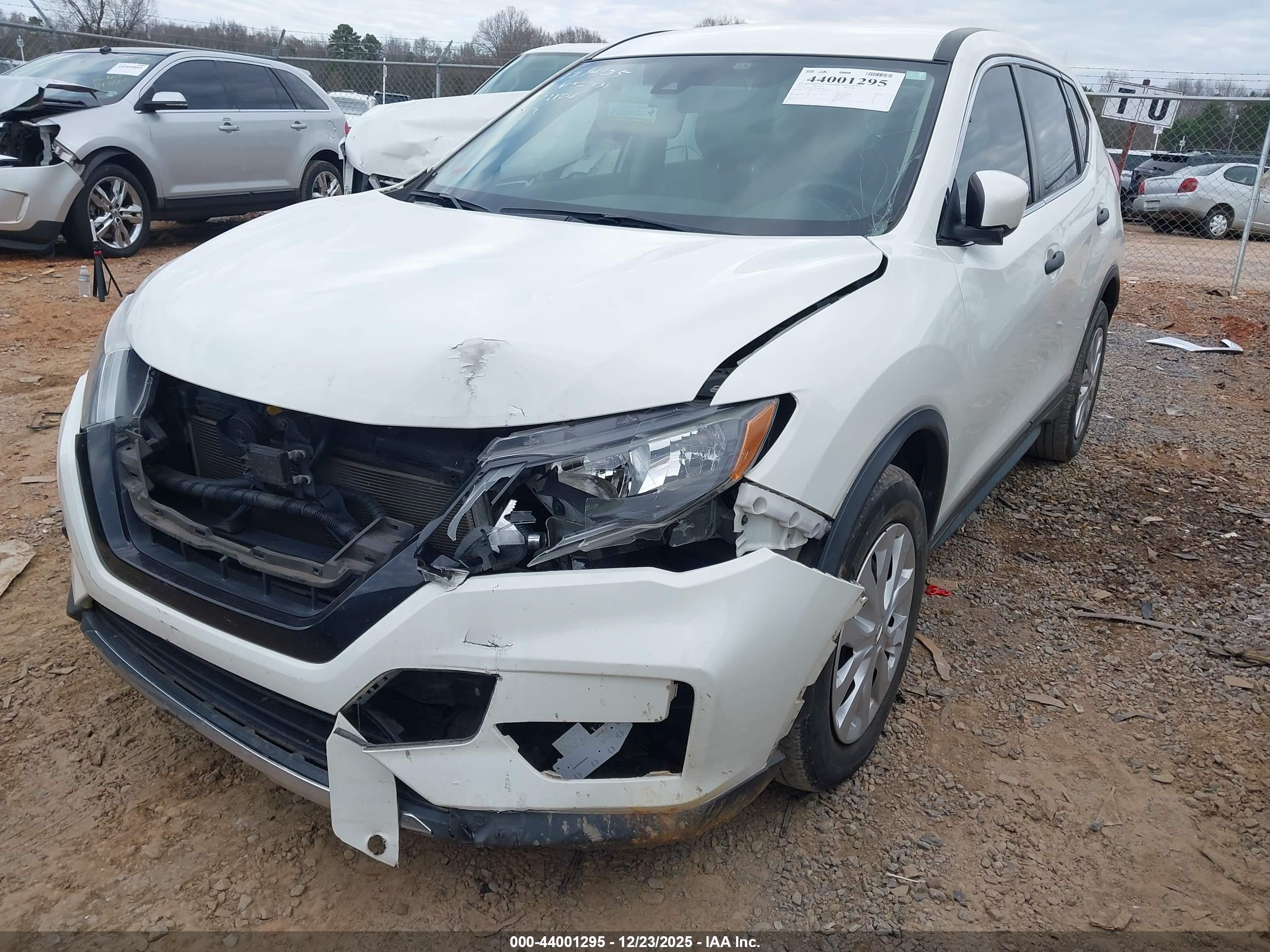 NISSAN ROGUE image 6