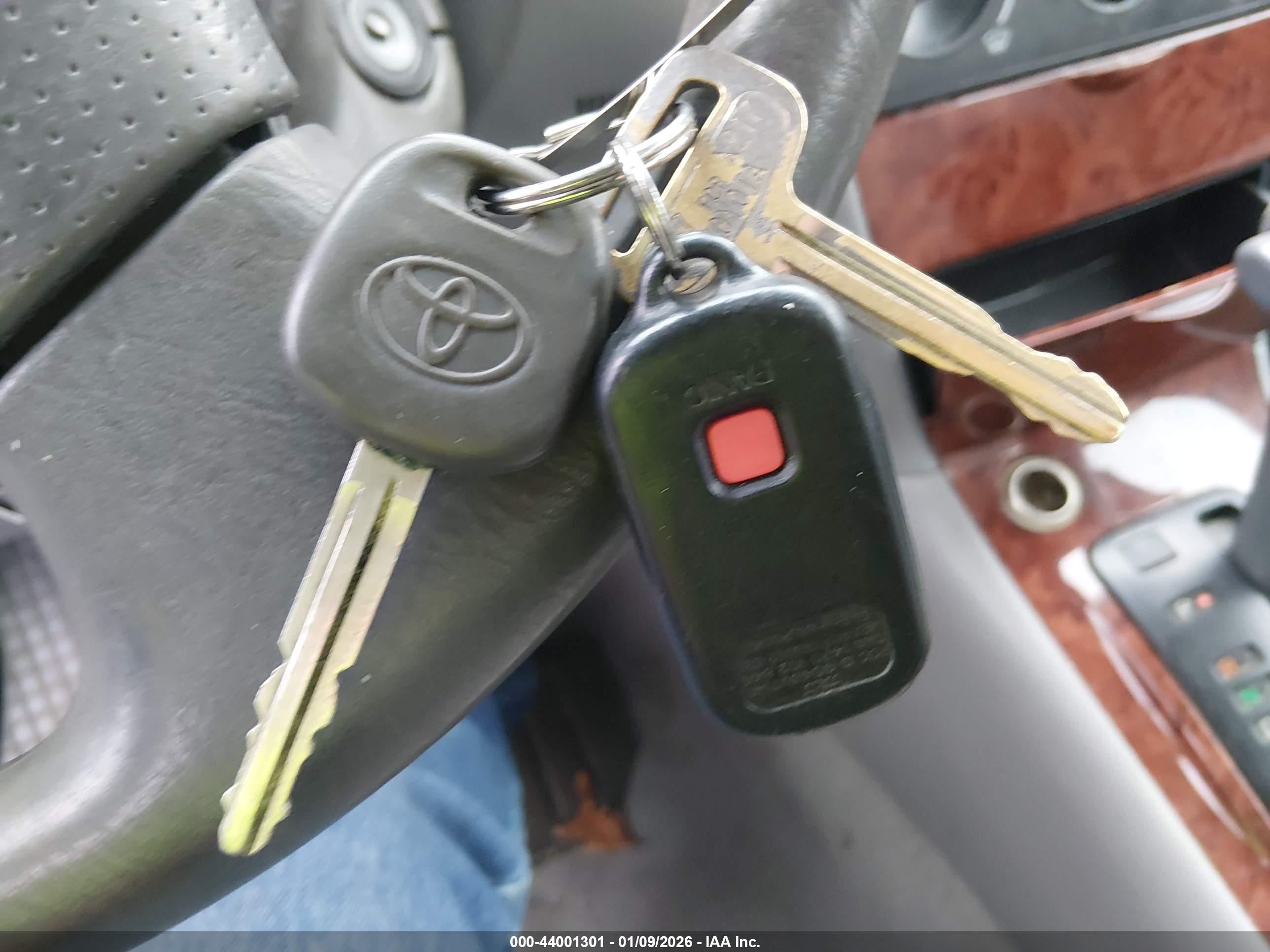 TOYOTA COROLLA image 11