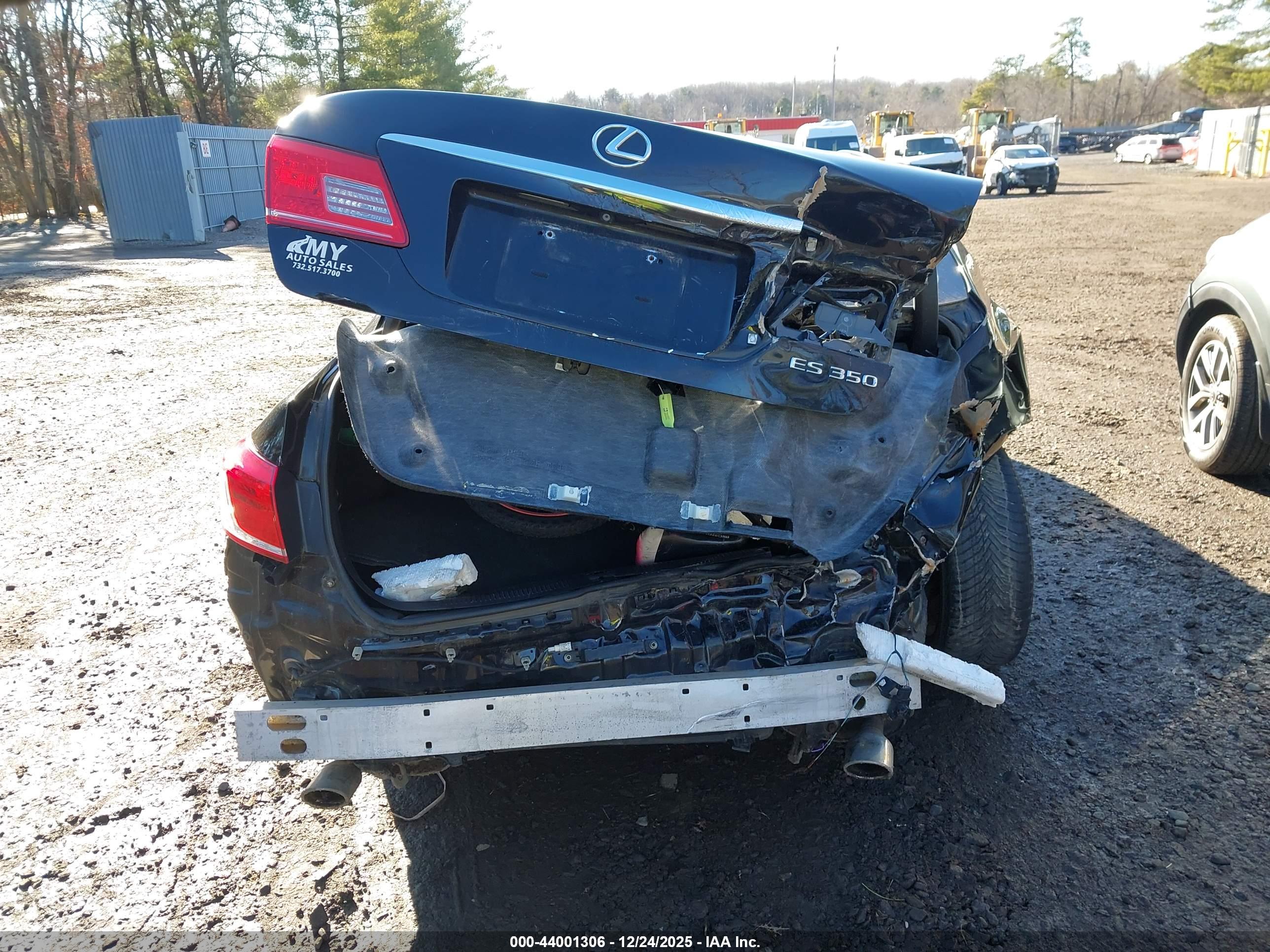 LEXUS ES image 6