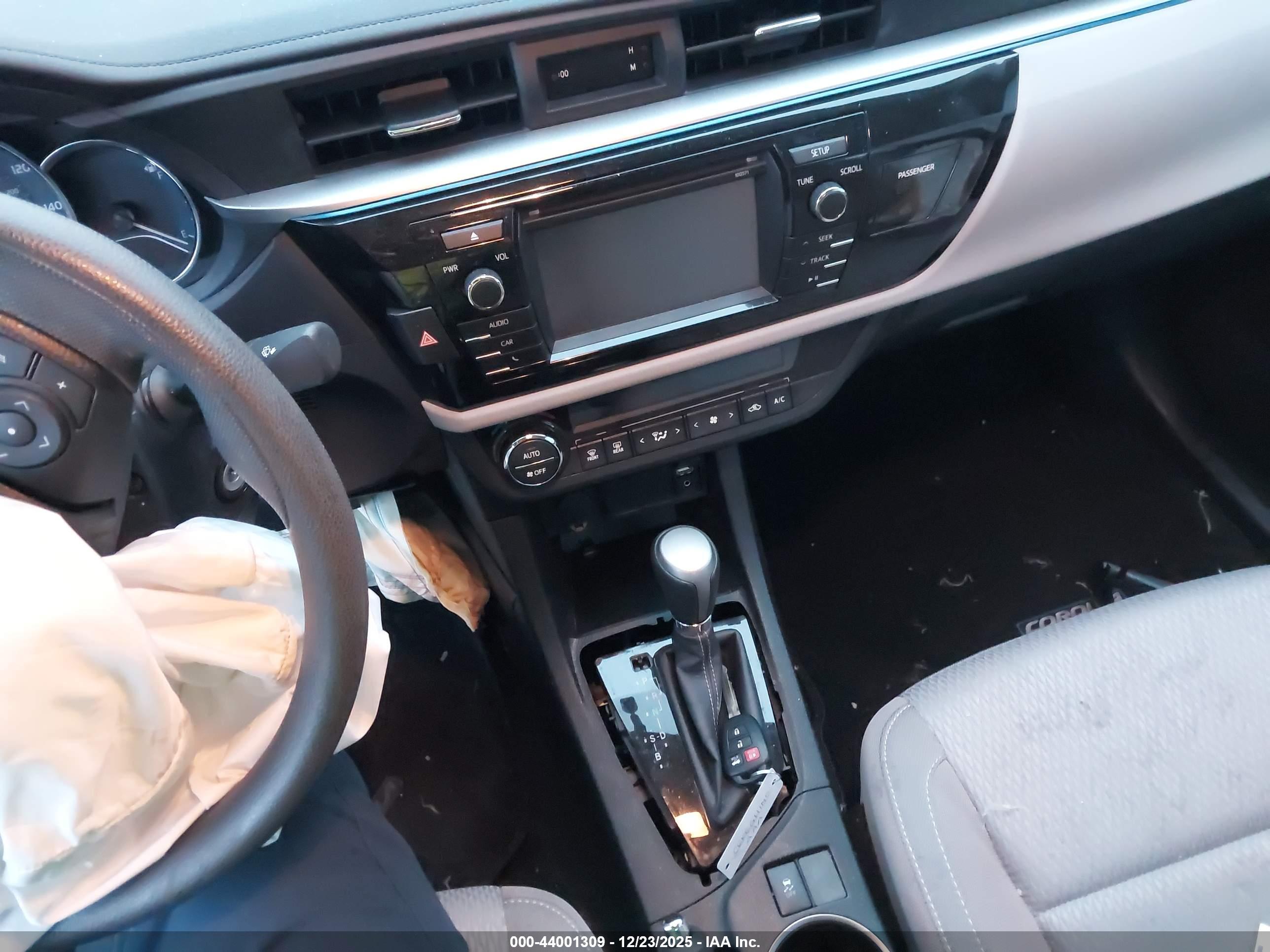 TOYOTA COROLLA image 11