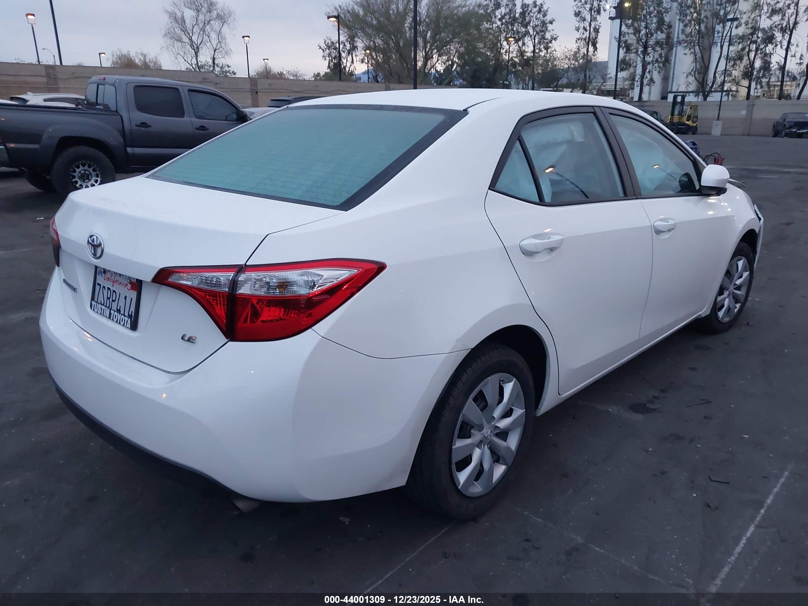 TOYOTA COROLLA image 4