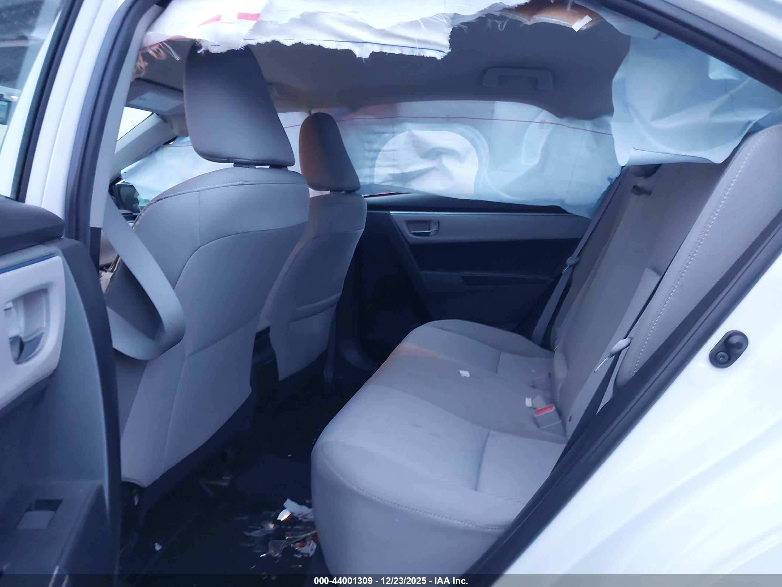 TOYOTA COROLLA image 8