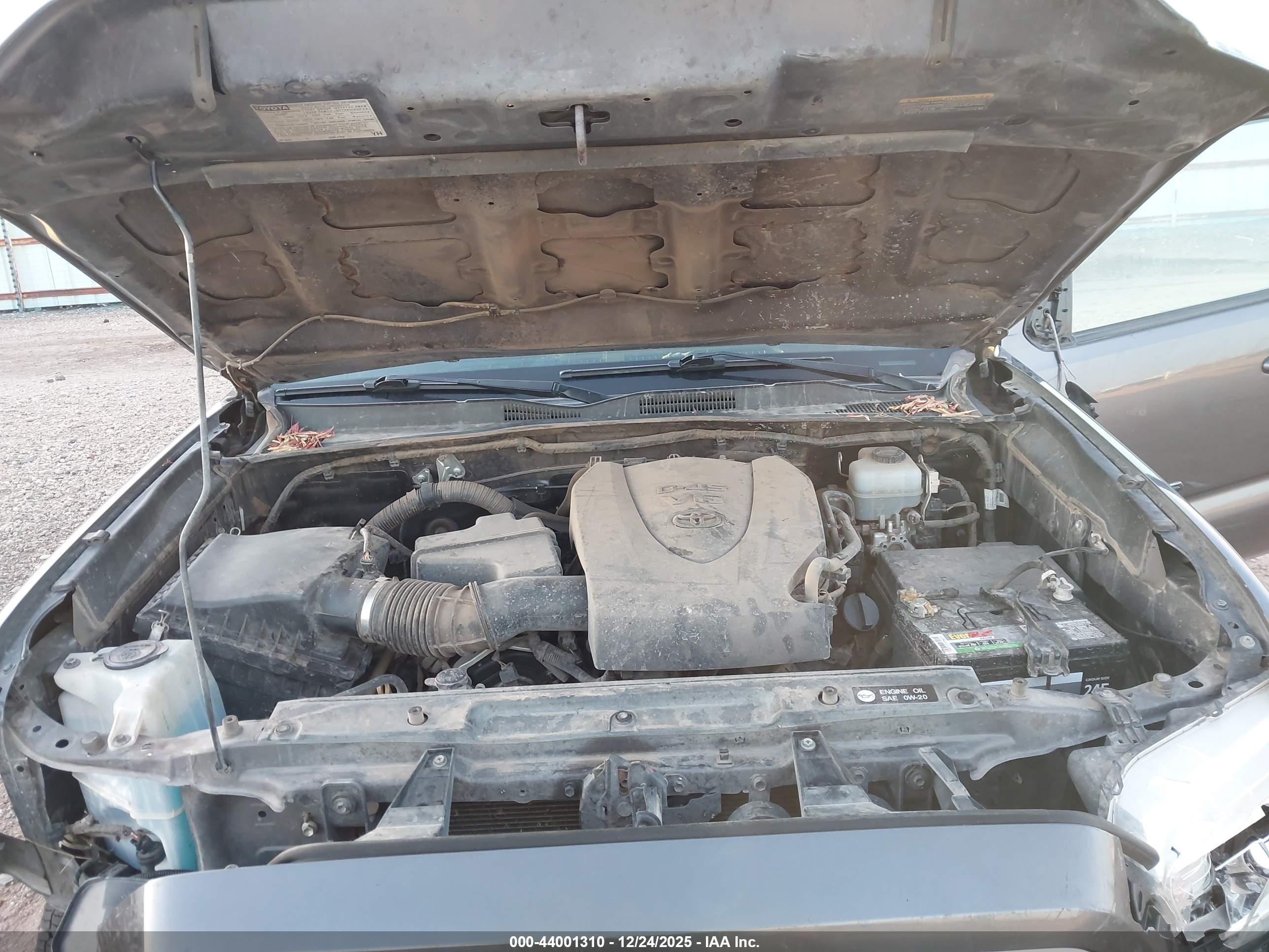 TOYOTA TACOMA image 10