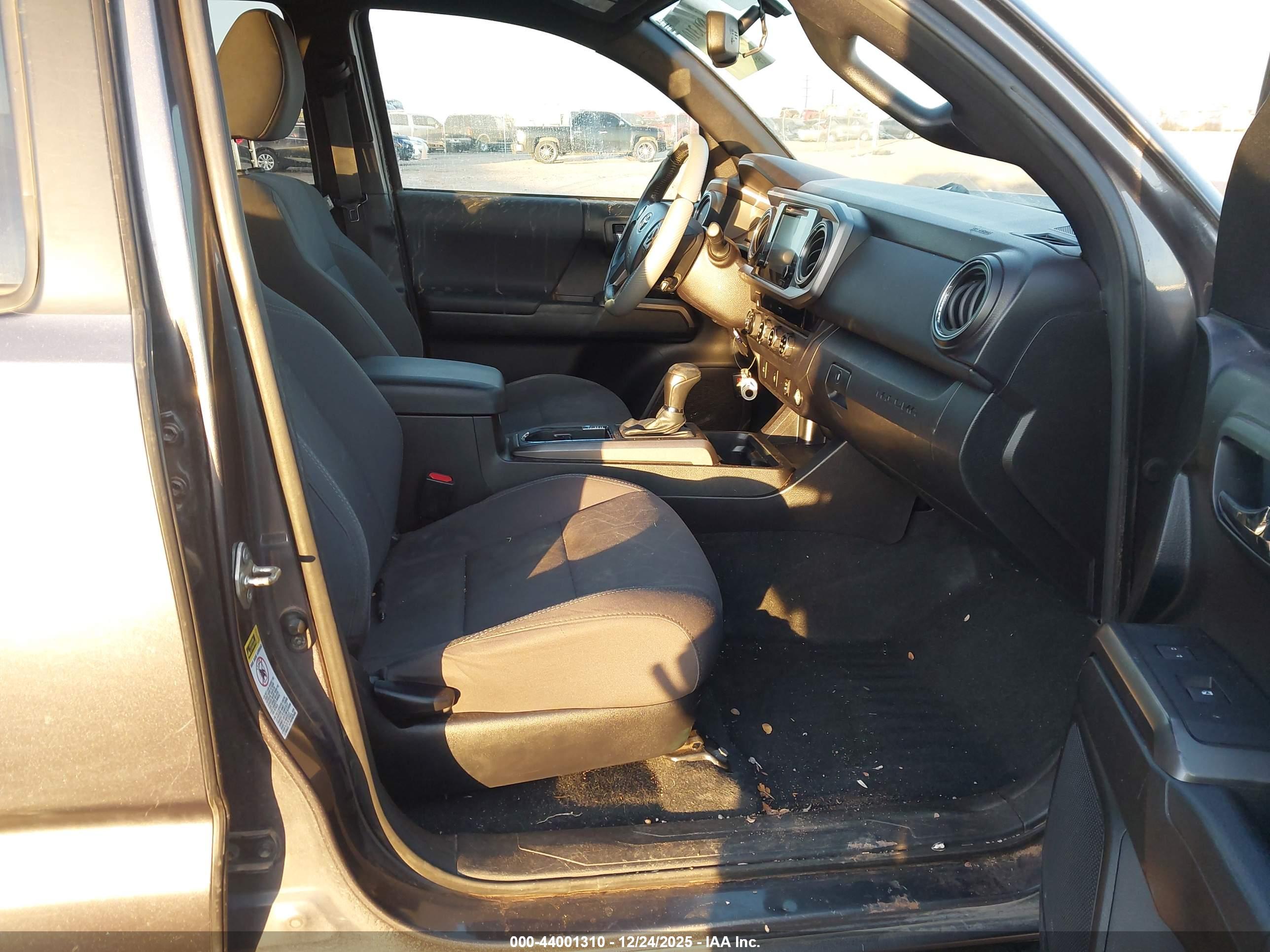 TOYOTA TACOMA image 5