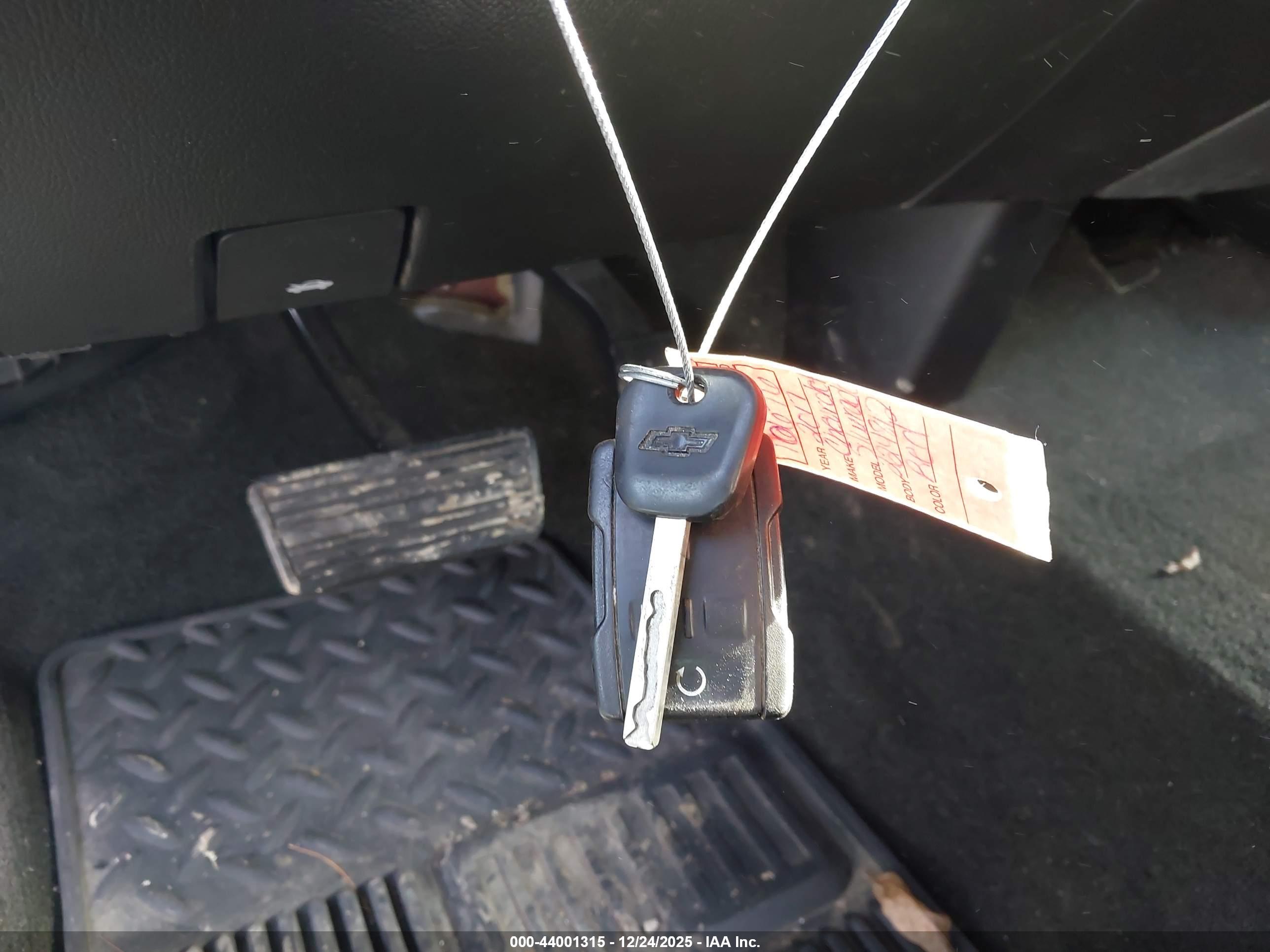 CHEVROLET SILVERADO image 11