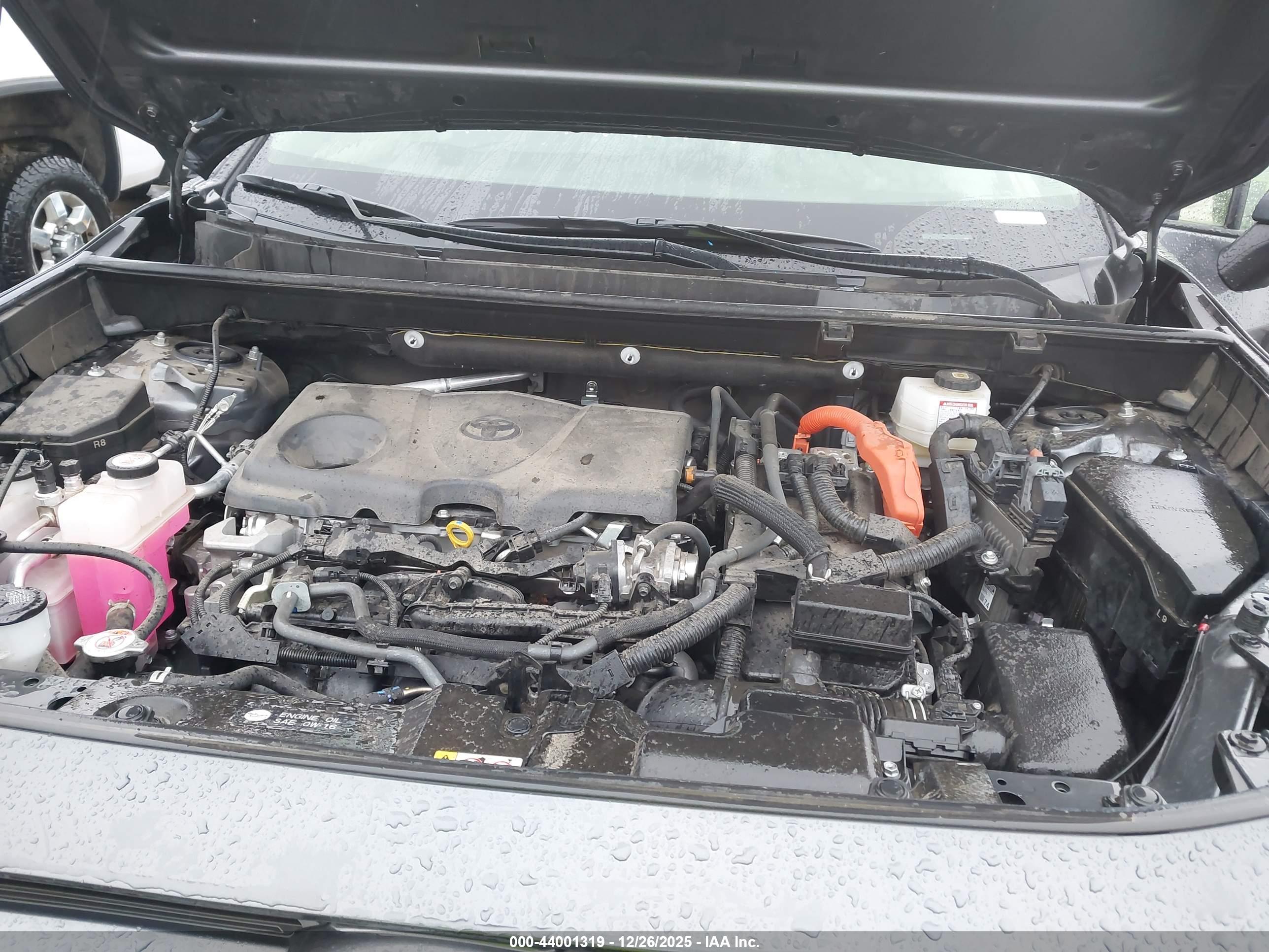TOYOTA RAV4 image 10