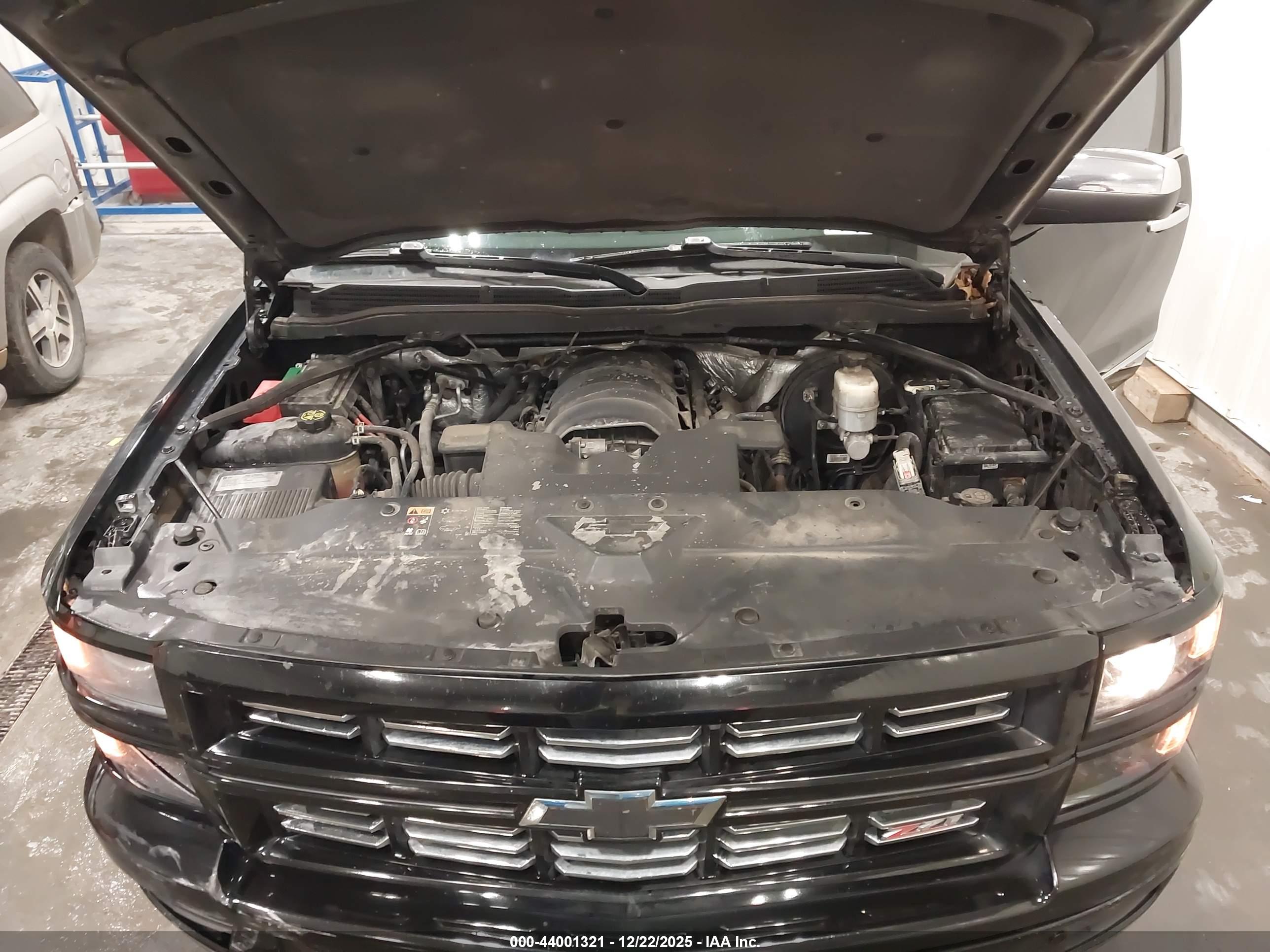 CHEVROLET SILVERADO image 10