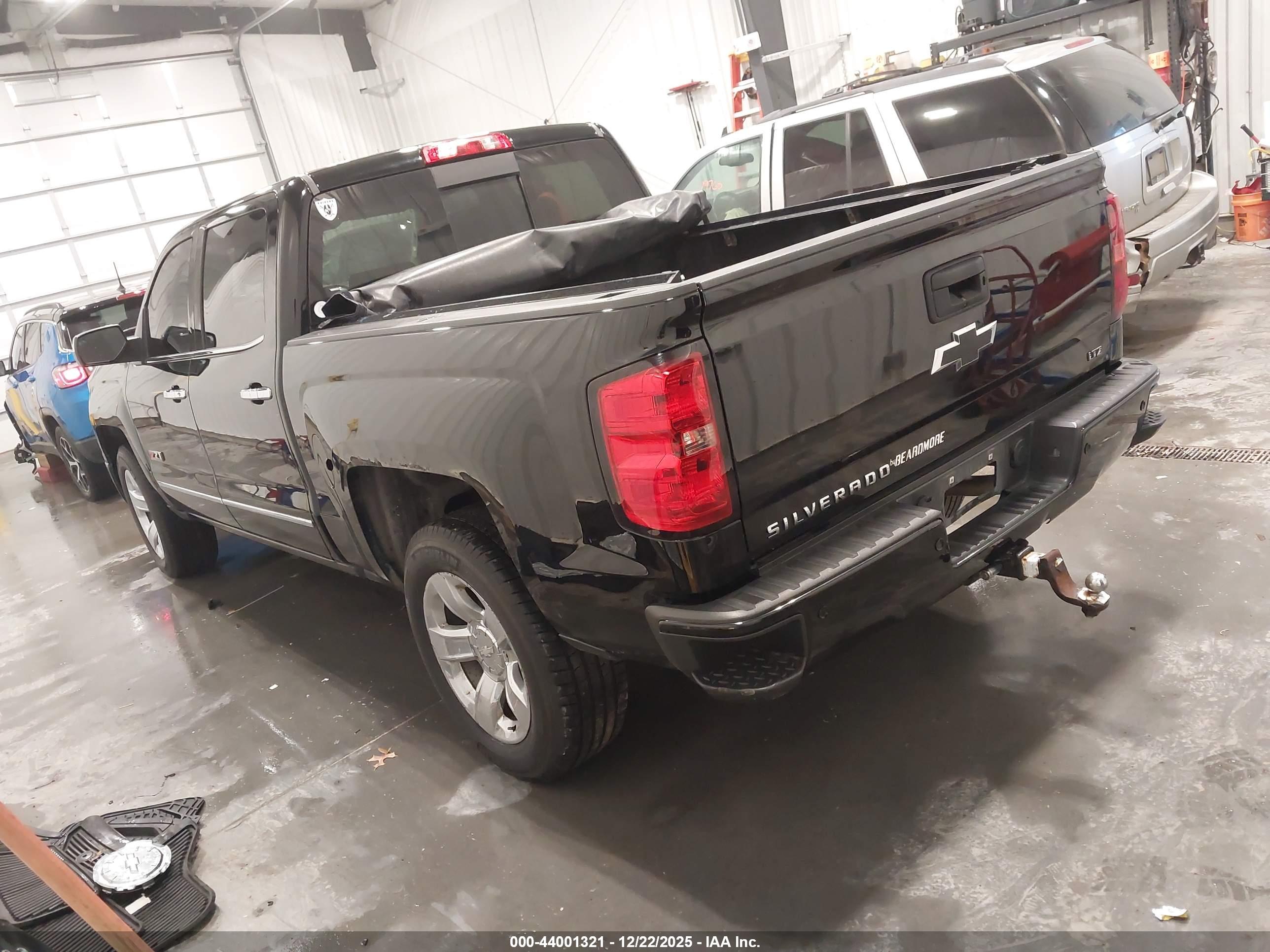 CHEVROLET SILVERADO image 3