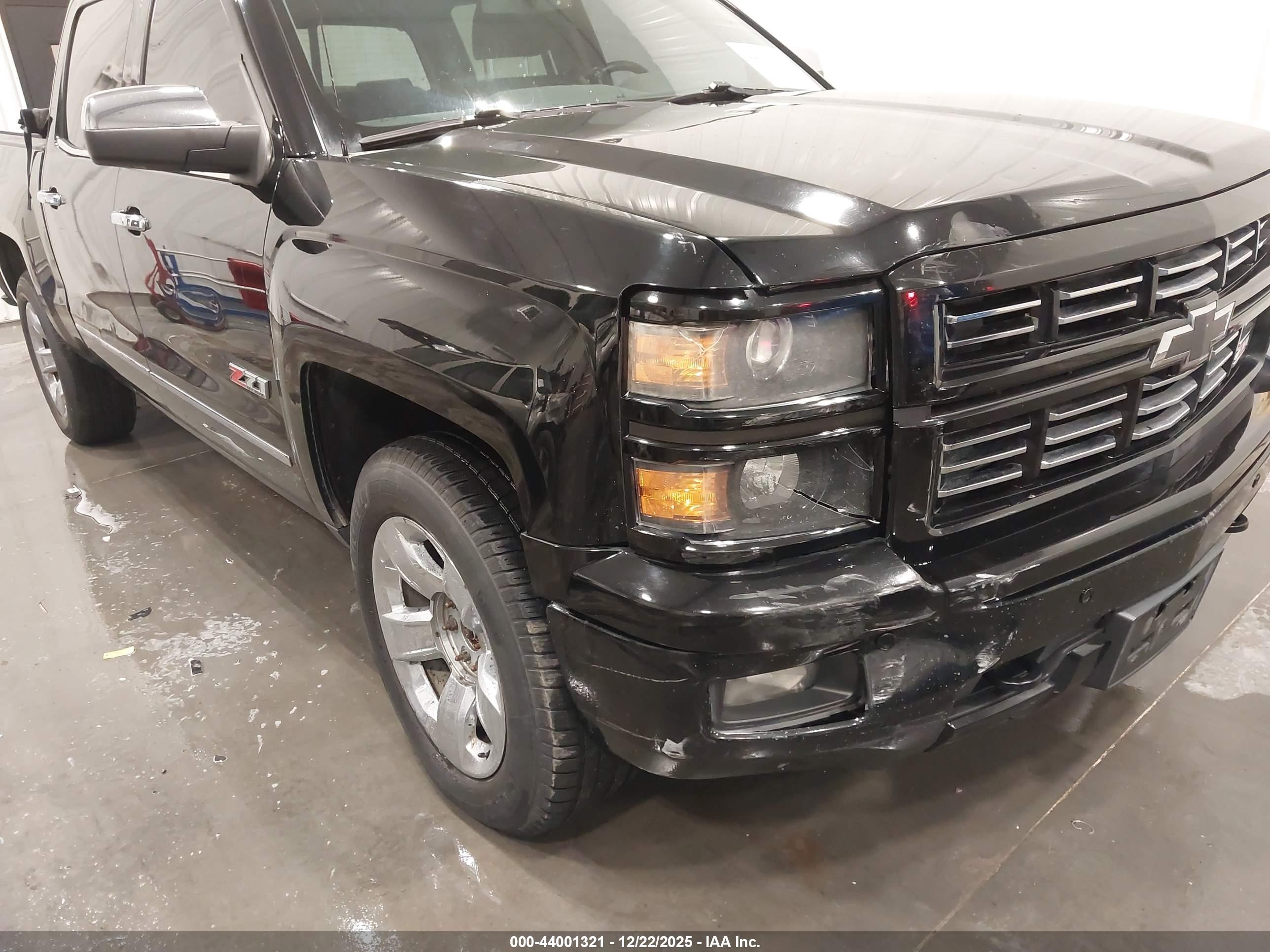 CHEVROLET SILVERADO image 6
