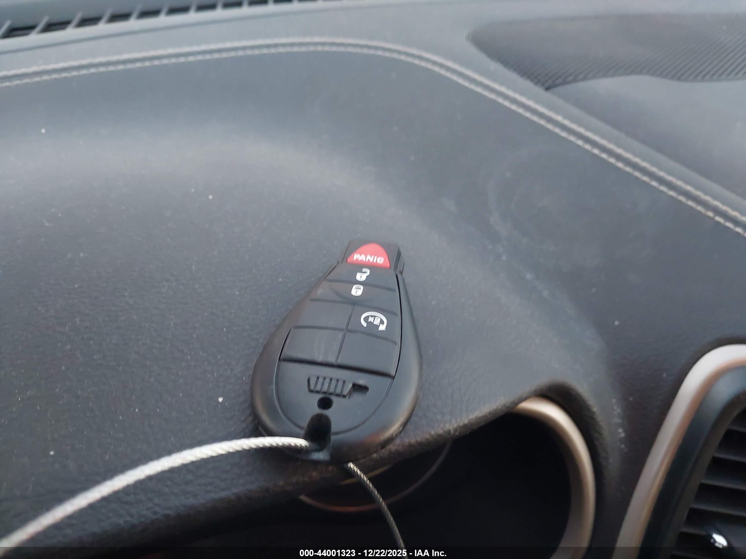 JEEP CHEROKEE image 11