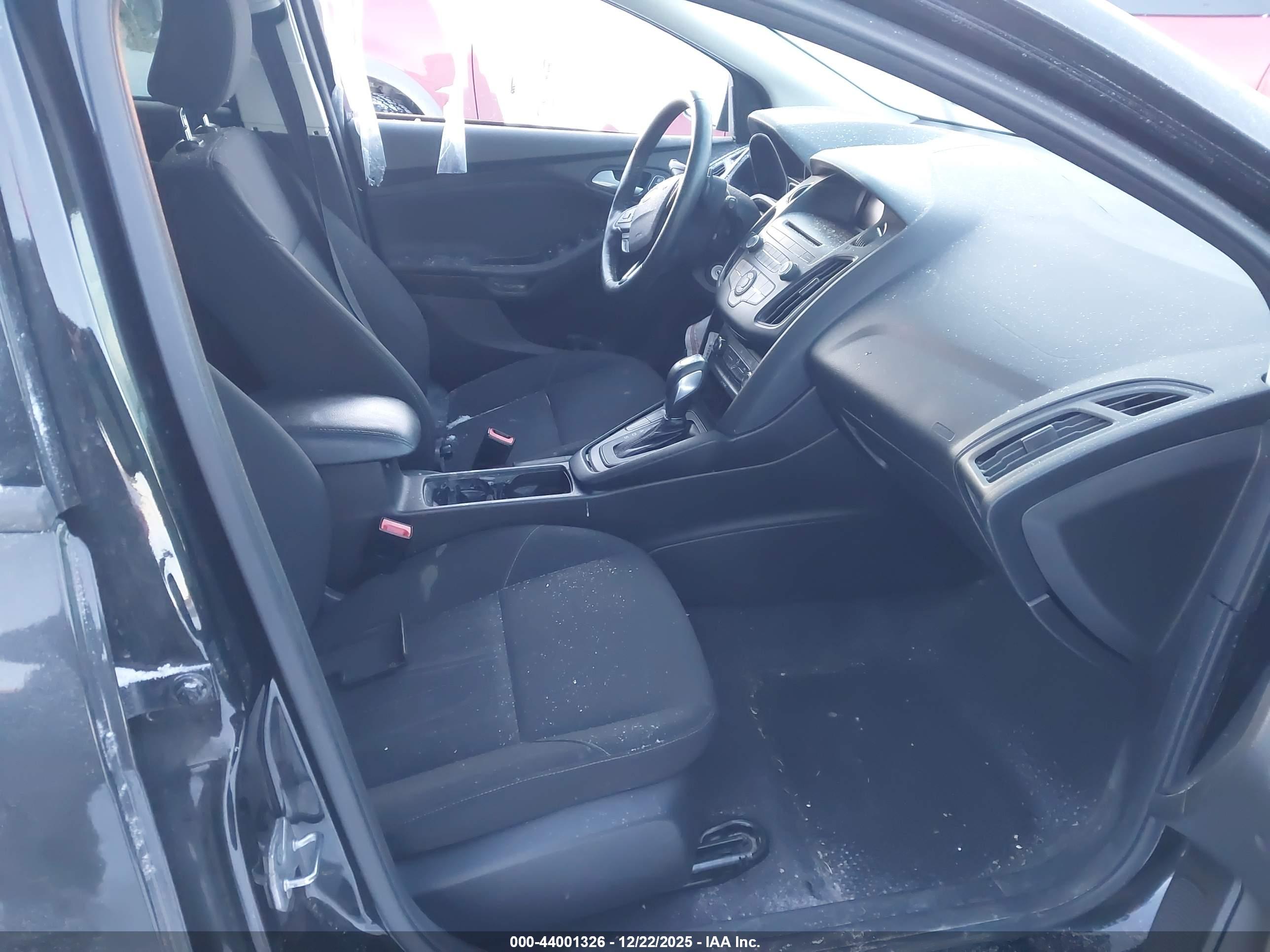 FORD FOCUS image 5