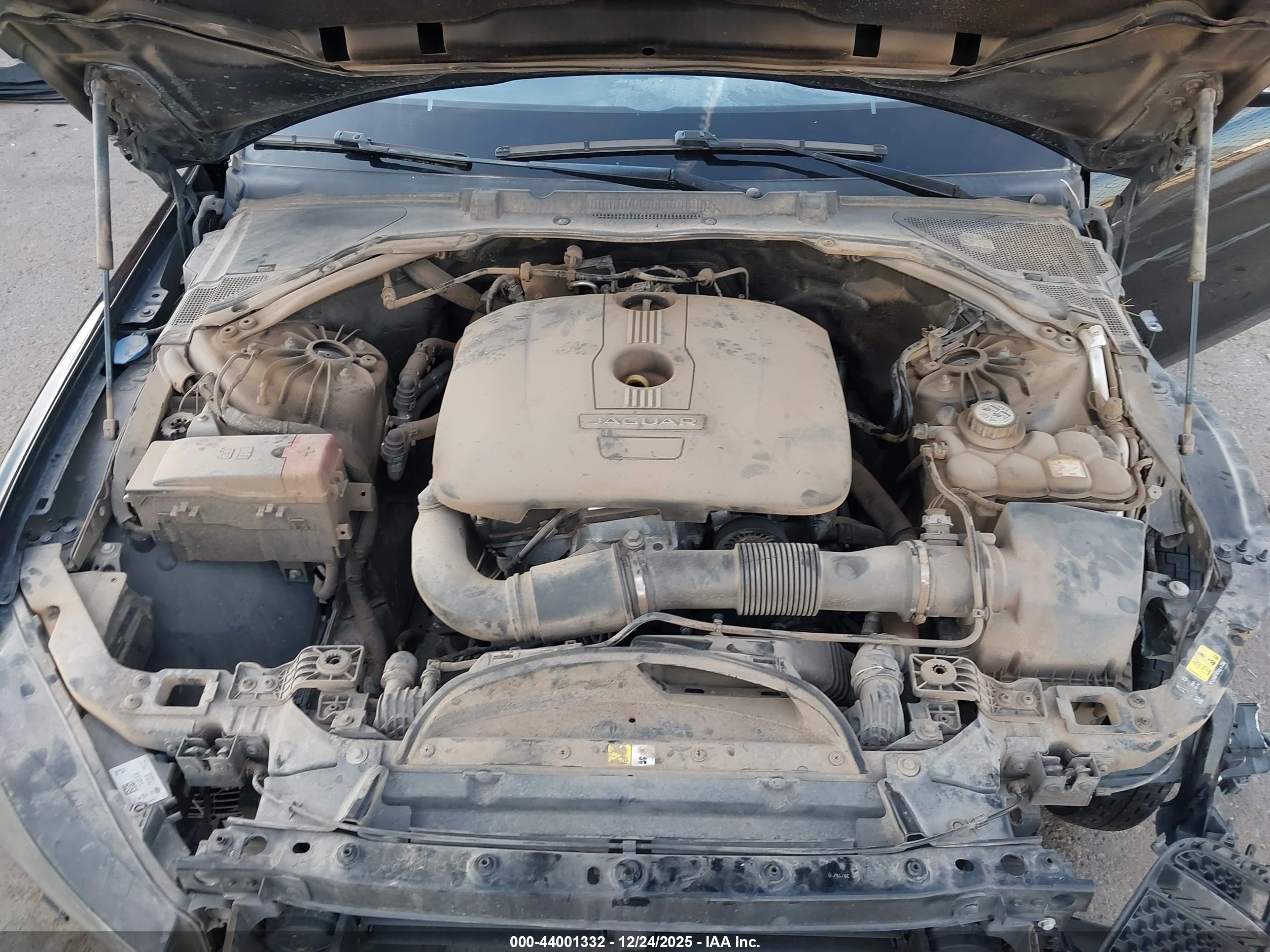 JAGUAR XE image 10