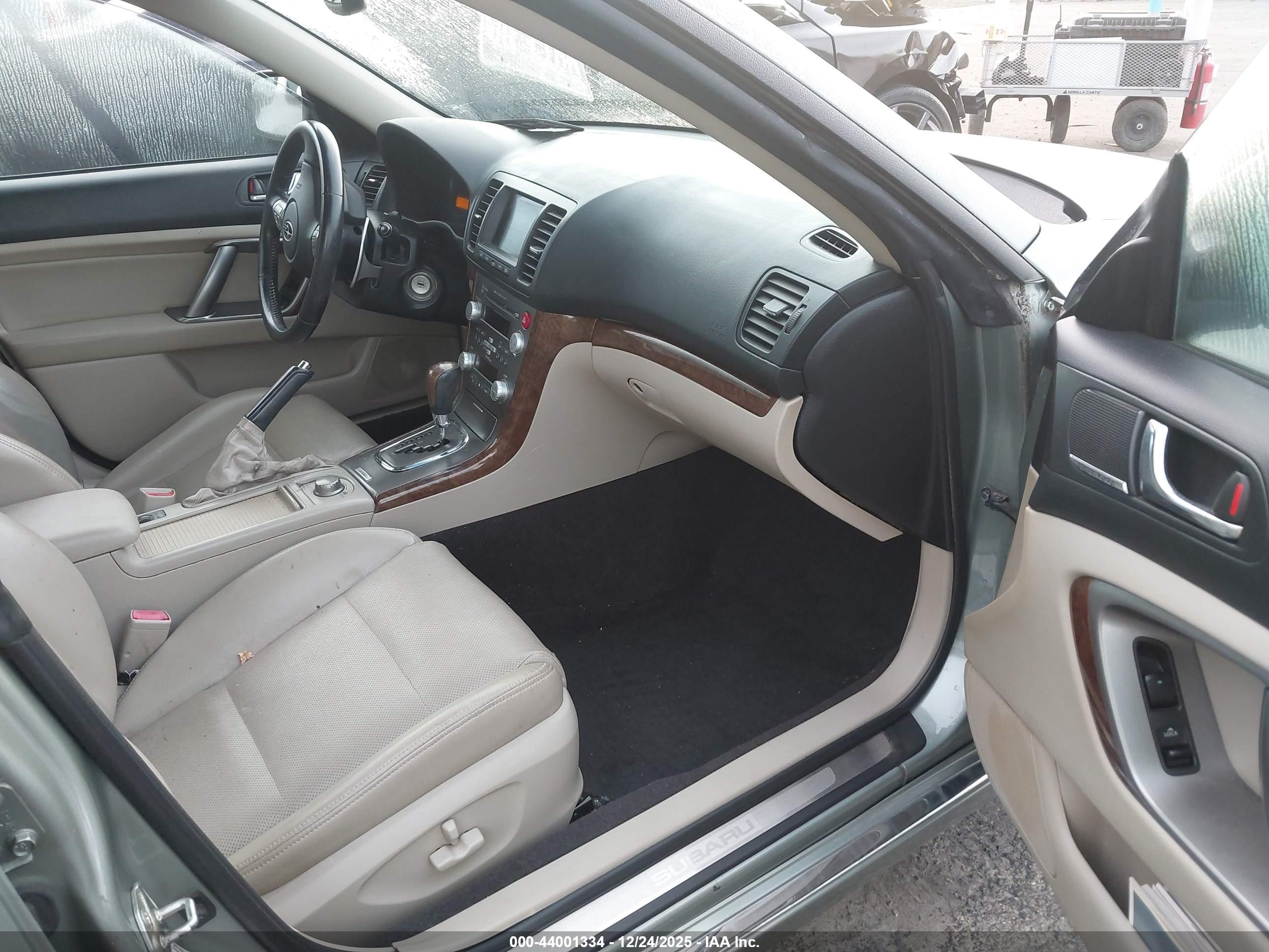 SUBARU LEGACY image 5