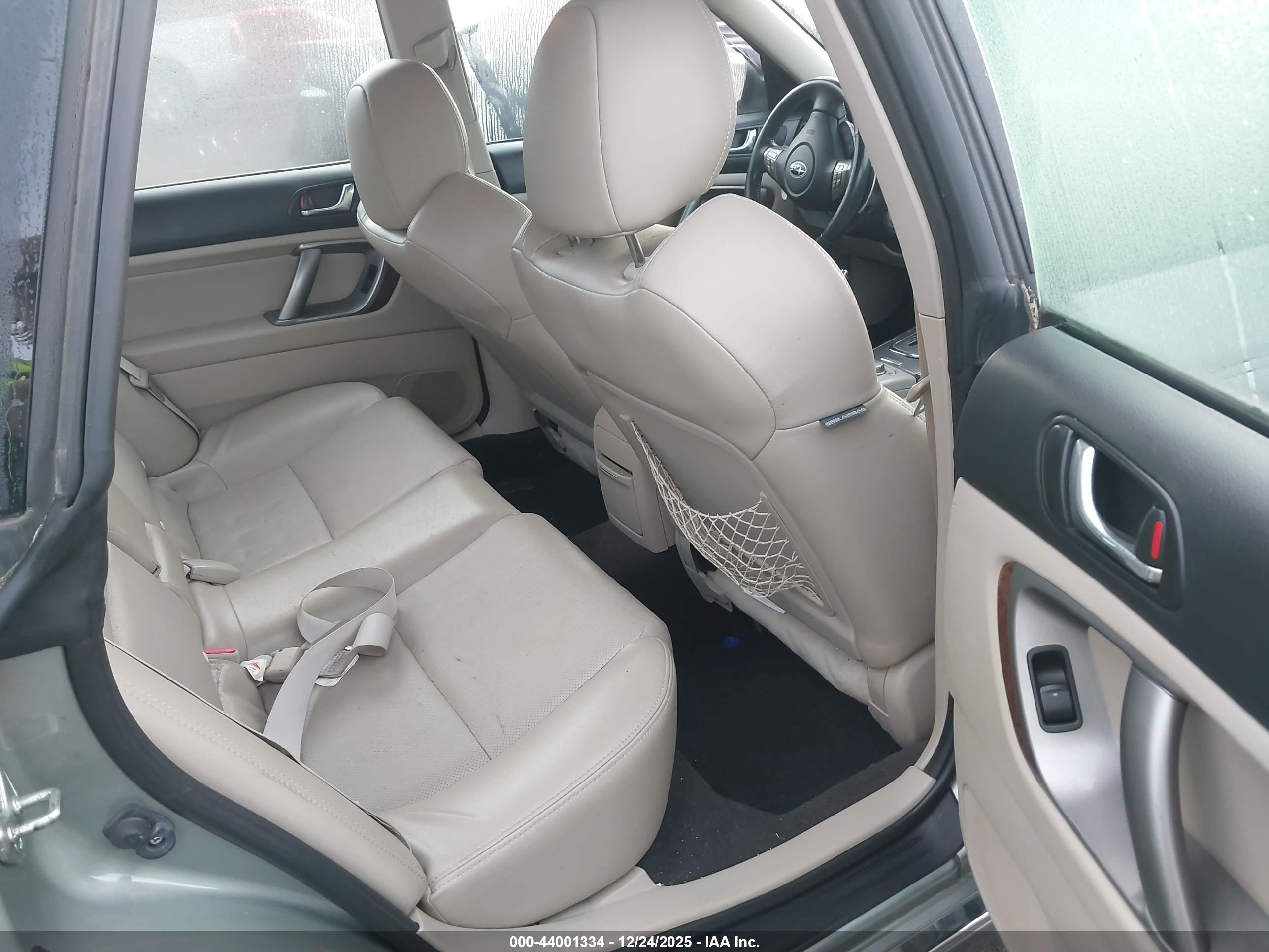 SUBARU LEGACY image 8