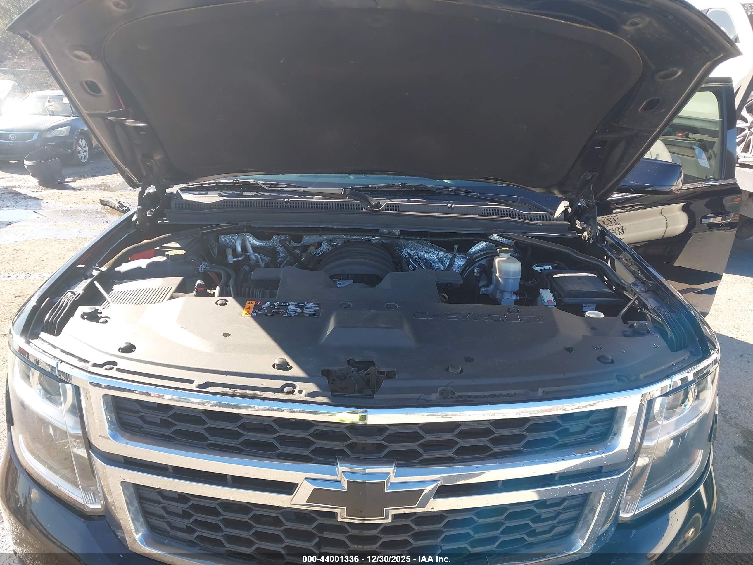 CHEVROLET TAHOE image 10