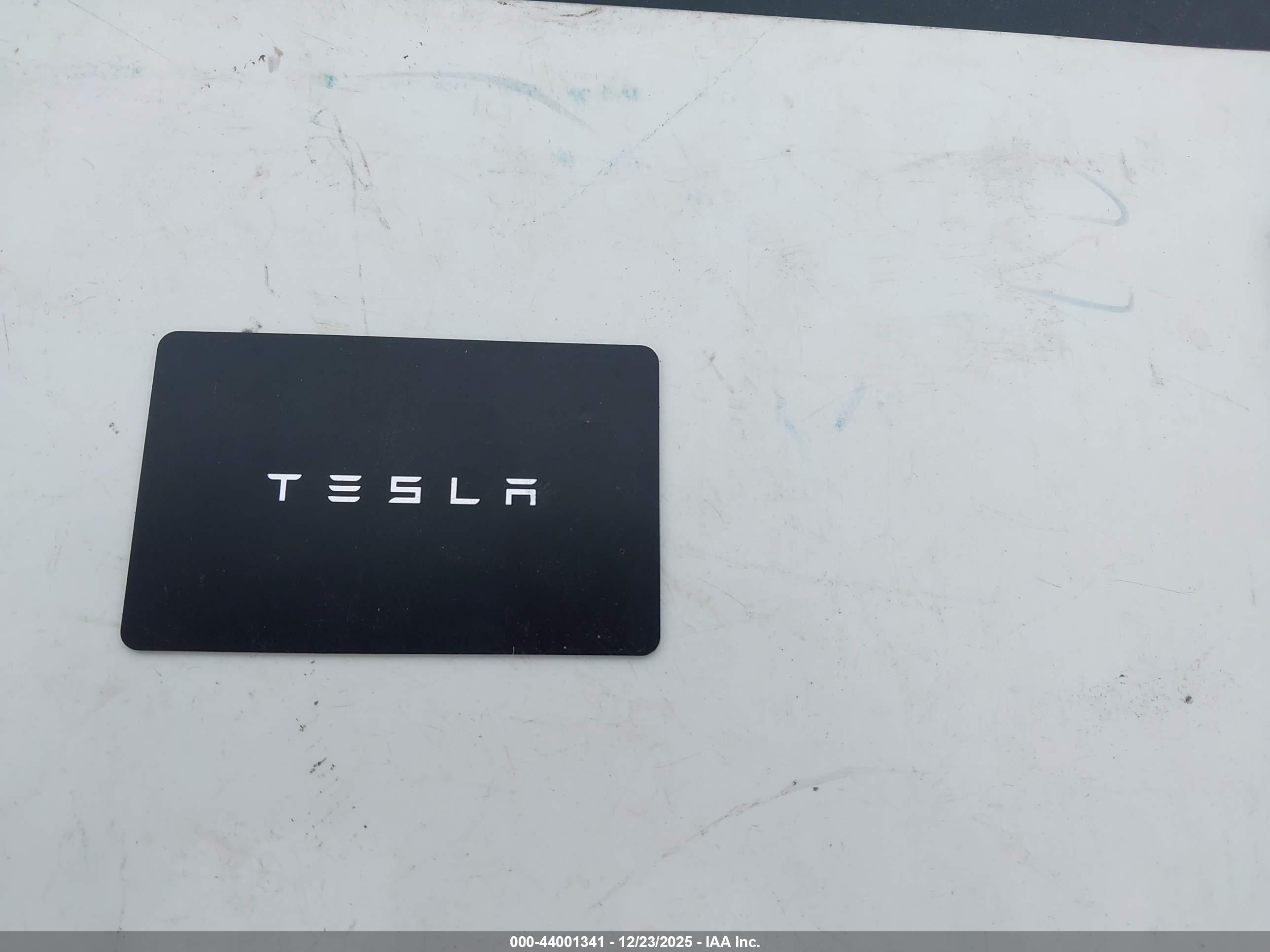 TESLA MODEL image 11