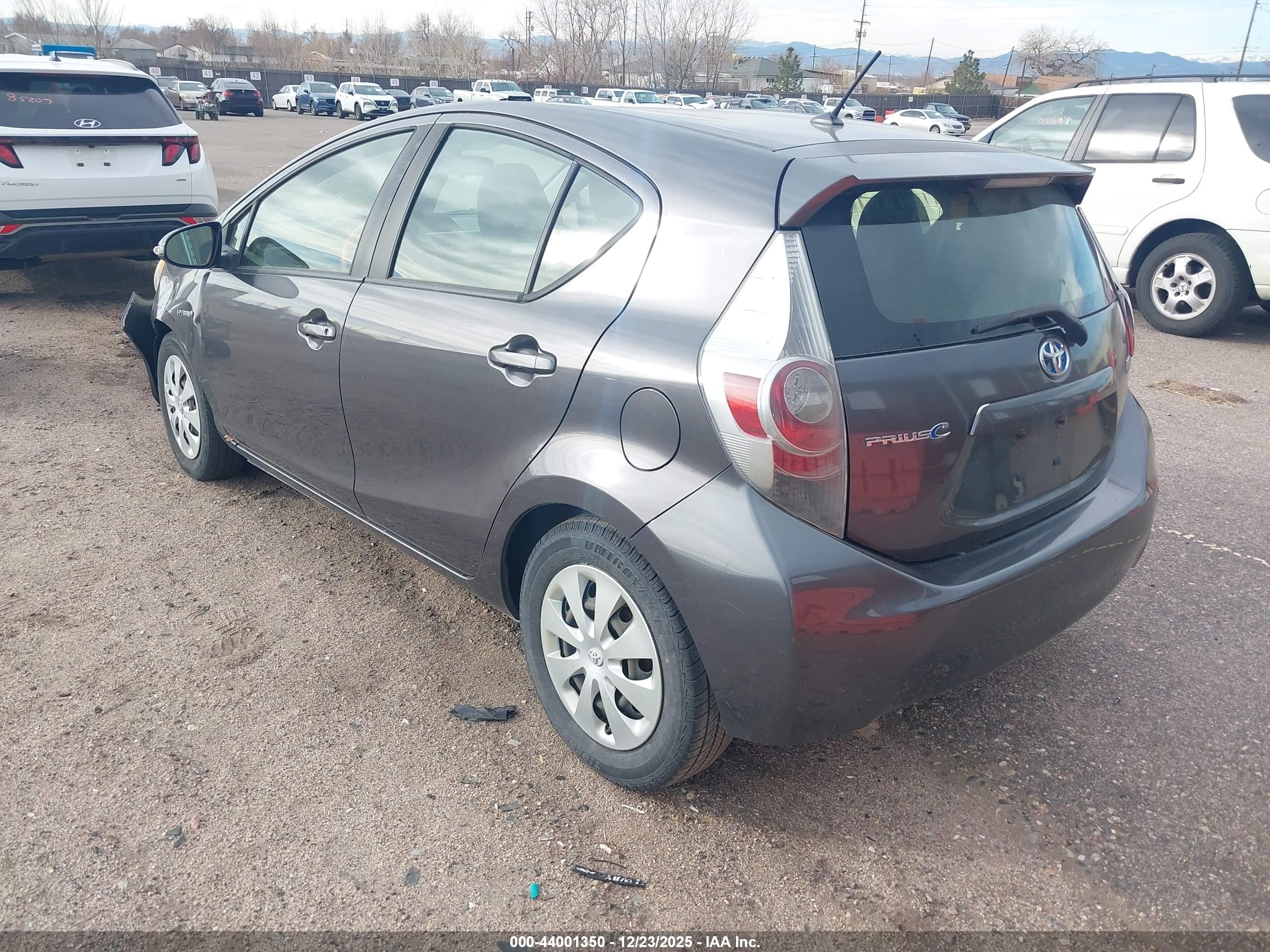 TOYOTA PRIUS image 3