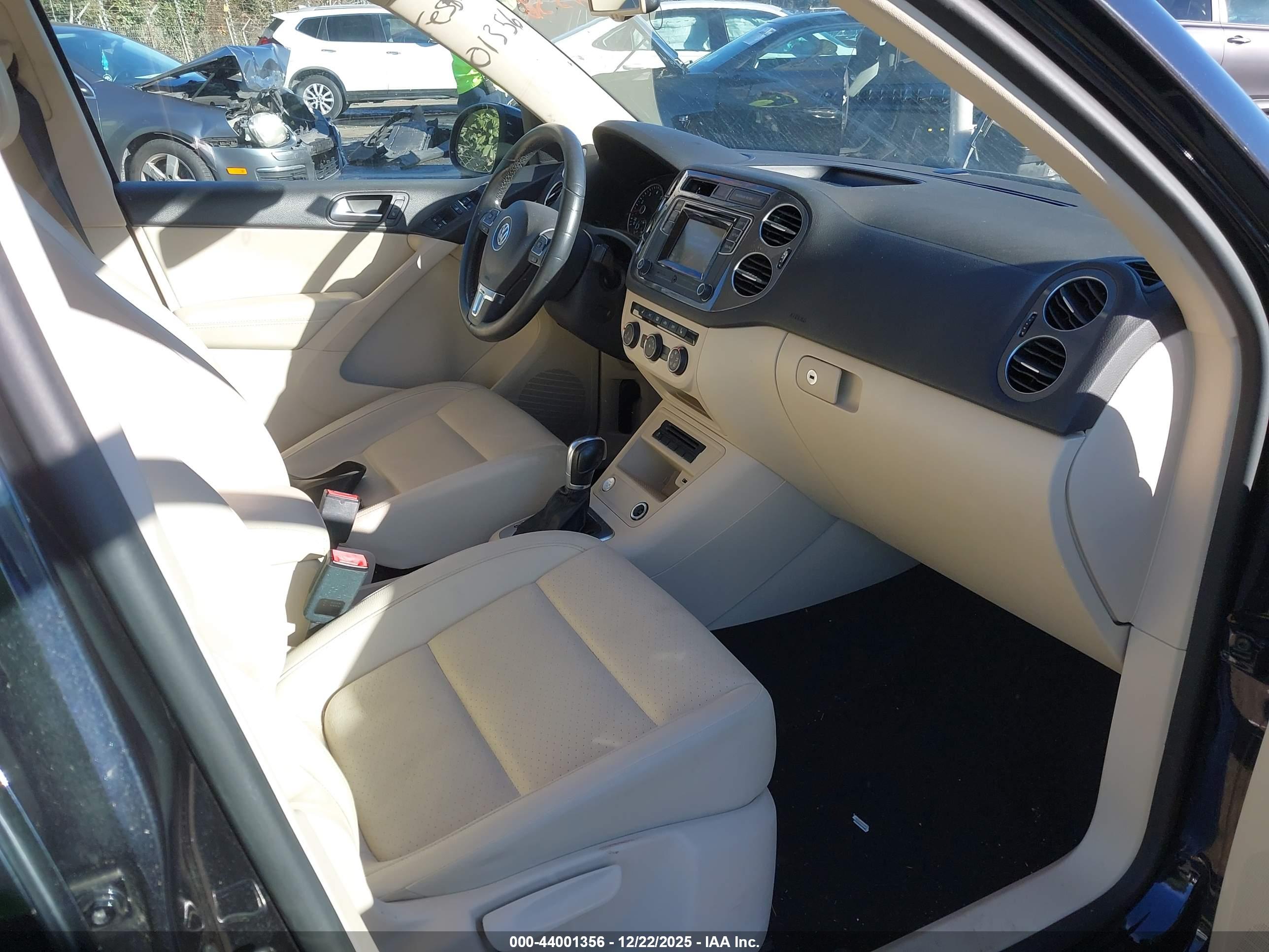 VOLKSWAGEN TIGUAN image 5