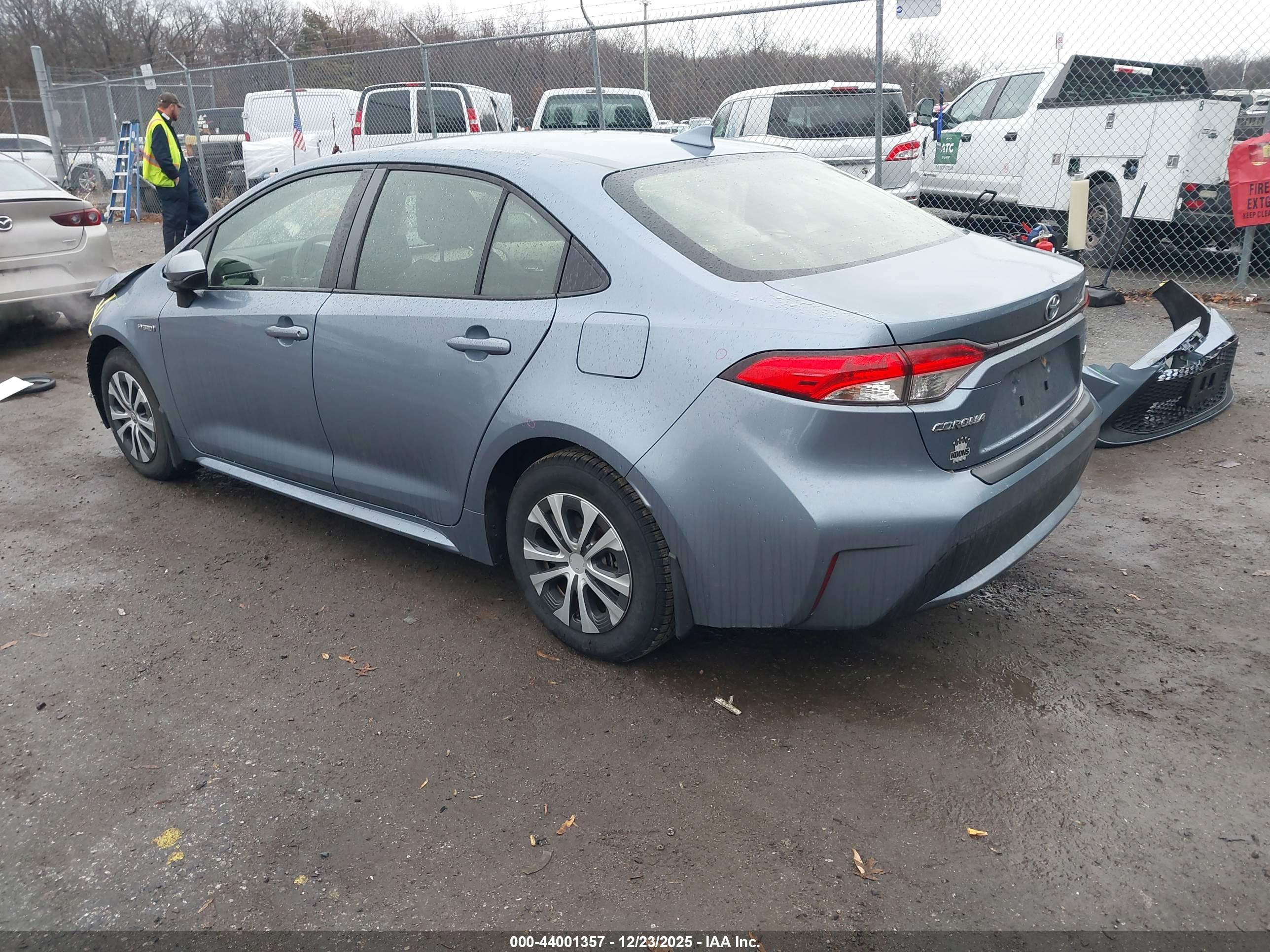 TOYOTA COROLLA image 3
