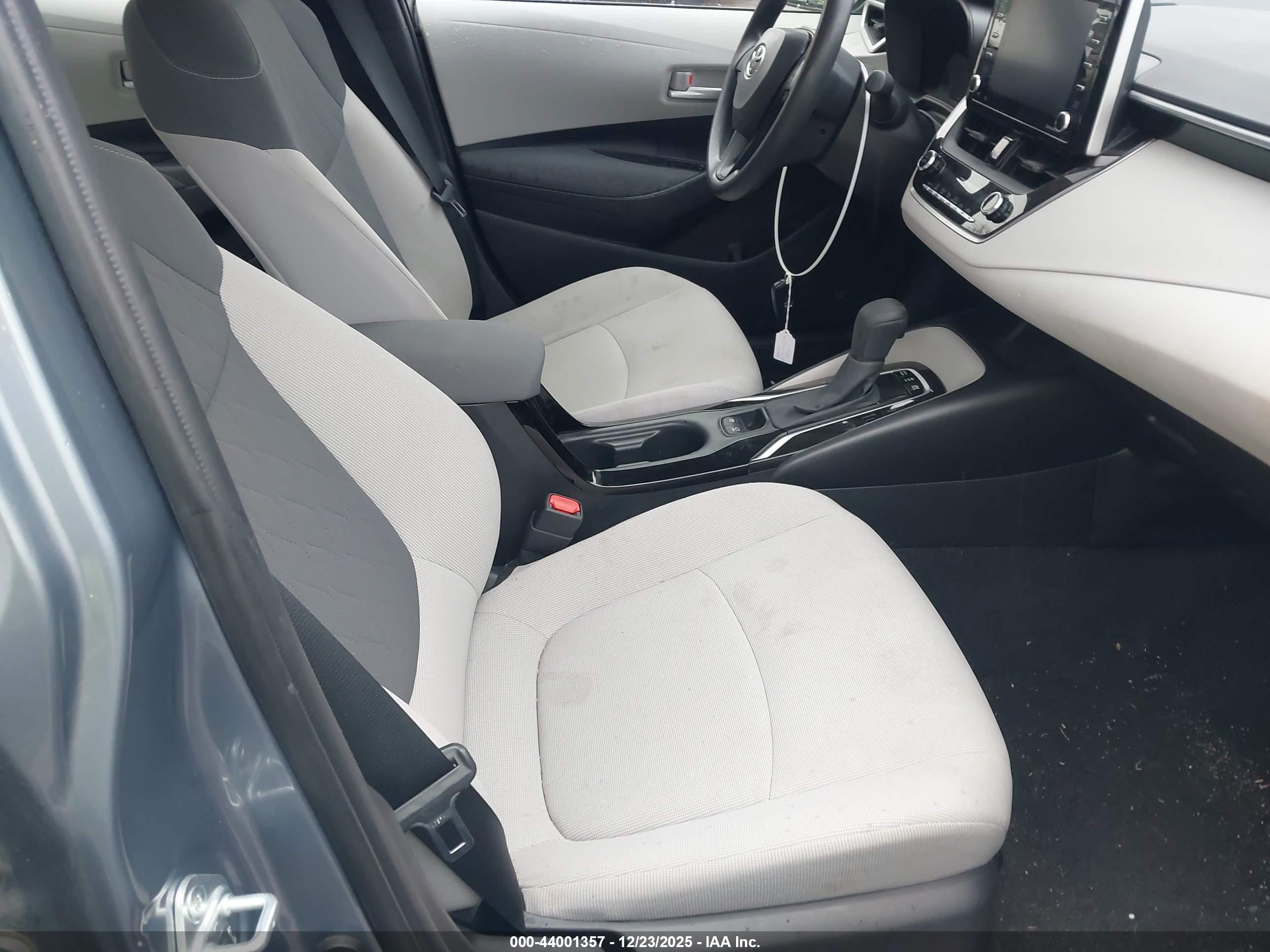 TOYOTA COROLLA image 5