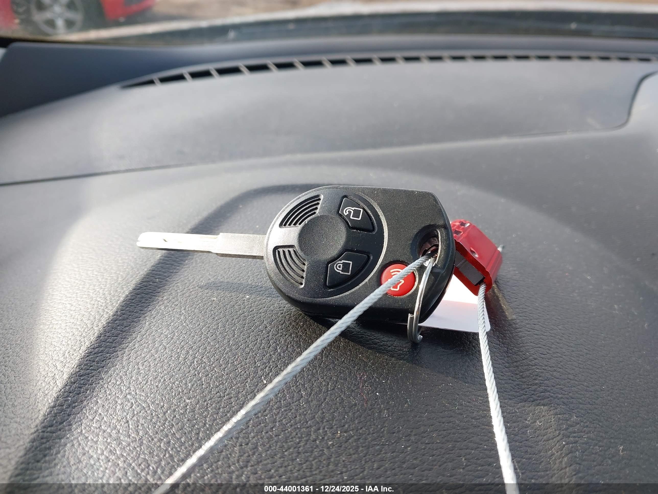 FORD ESCAPE image 11