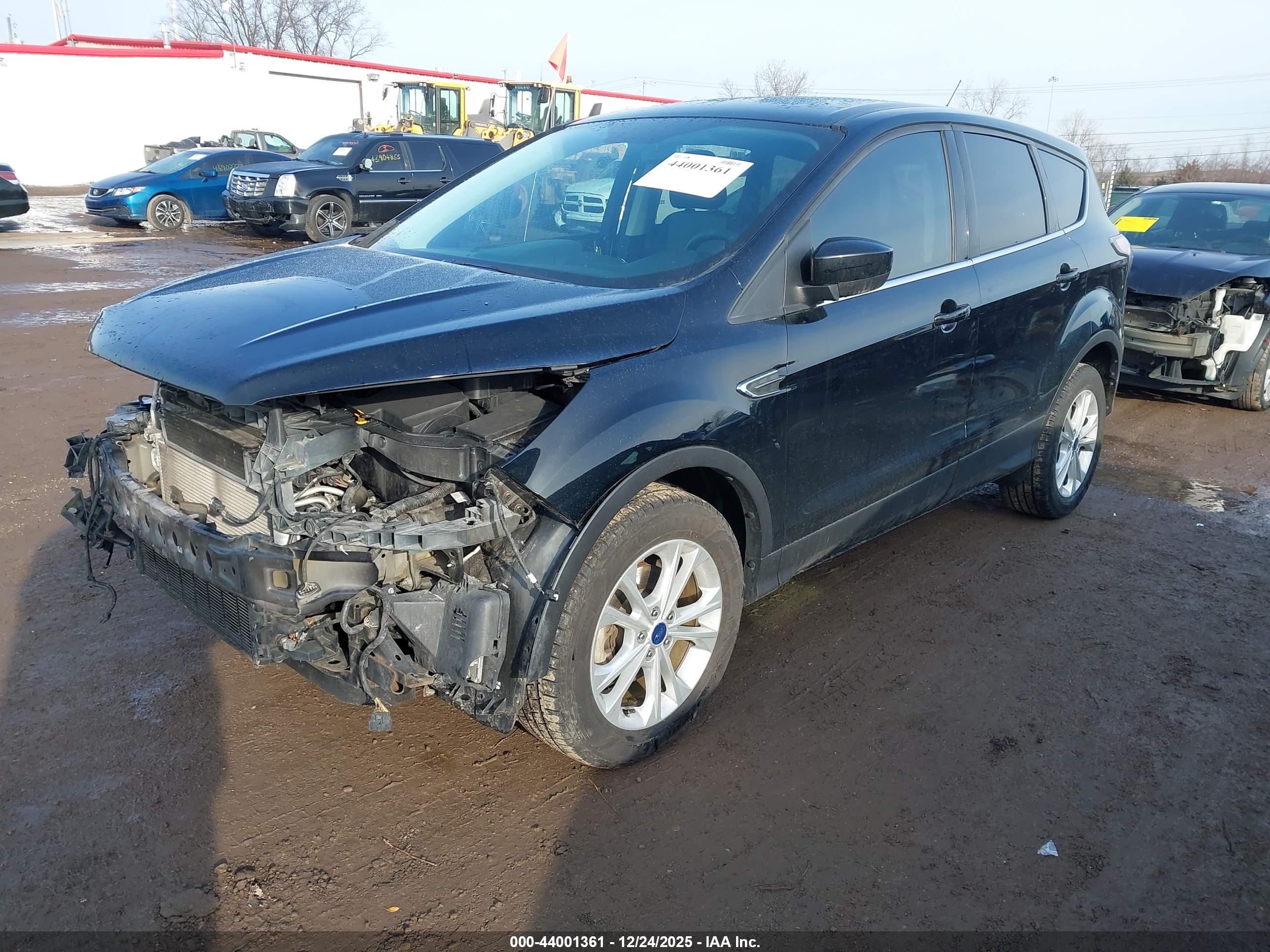 FORD ESCAPE image 2