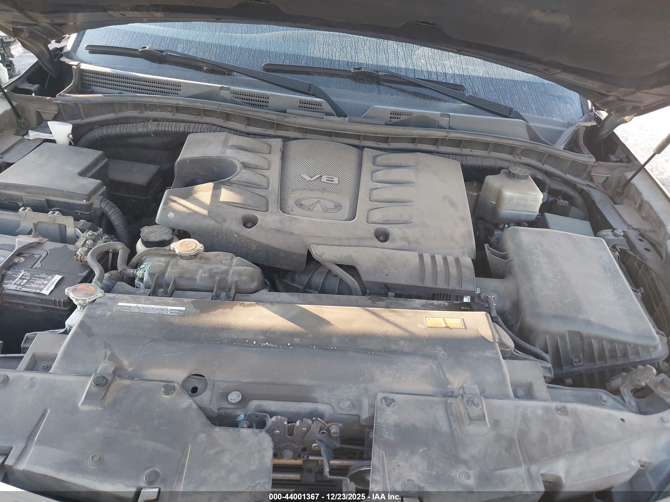 INFINITI QX56 image 10