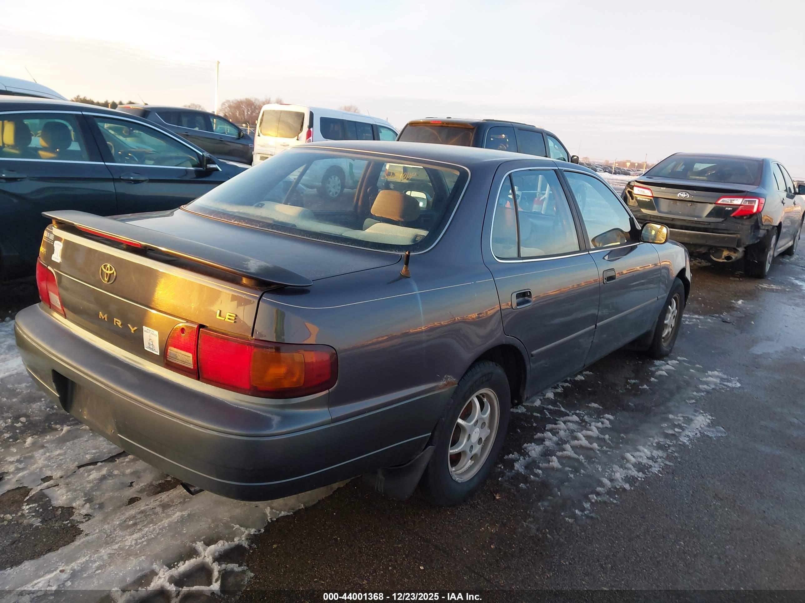 TOYOTA CAMRY image 4