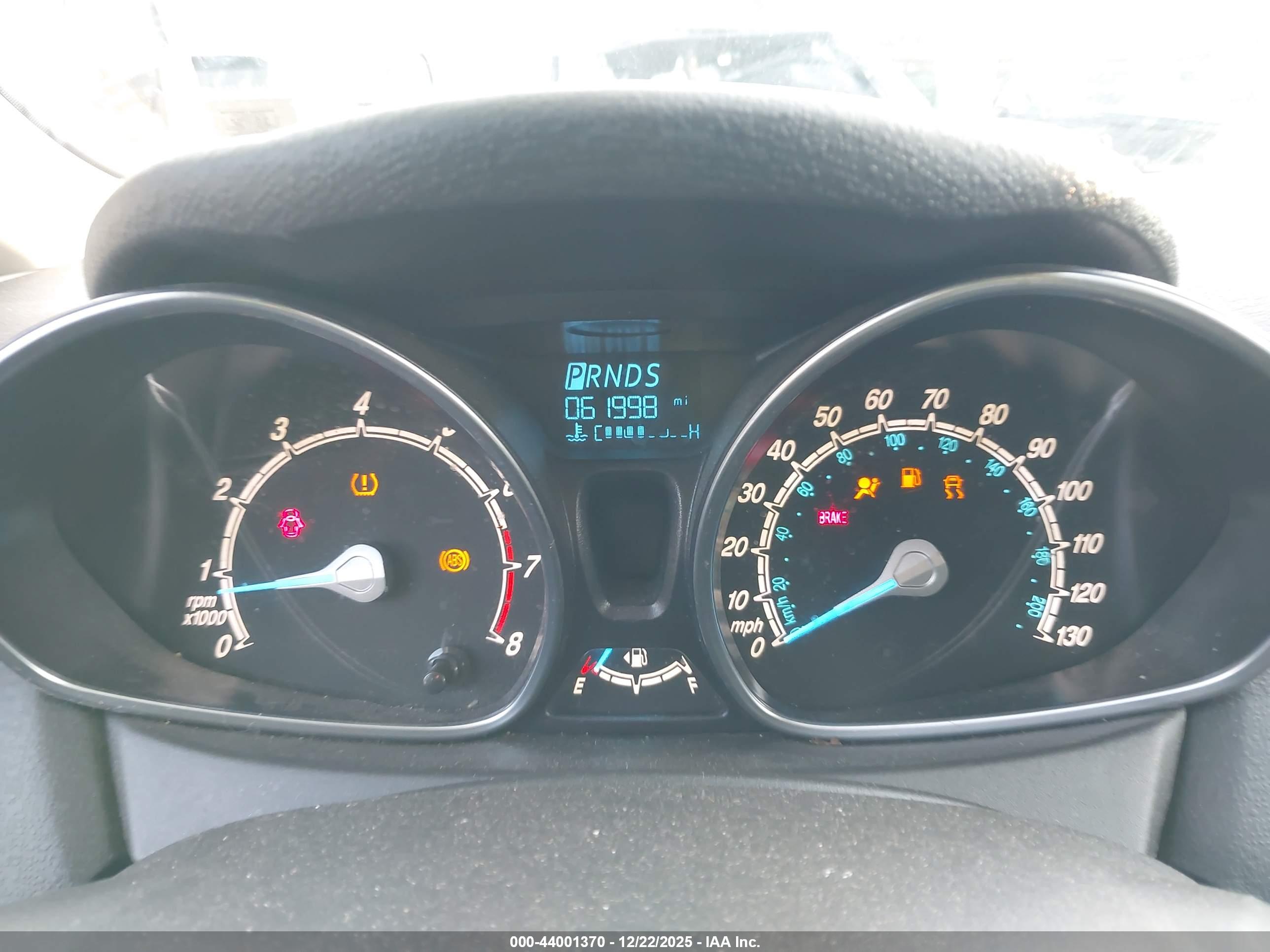 FORD FIESTA image 7