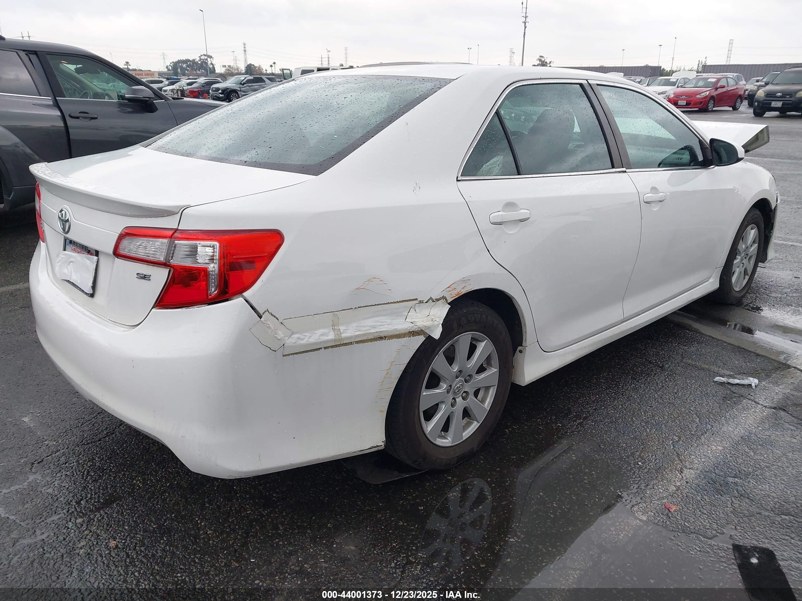 TOYOTA CAMRY image 4